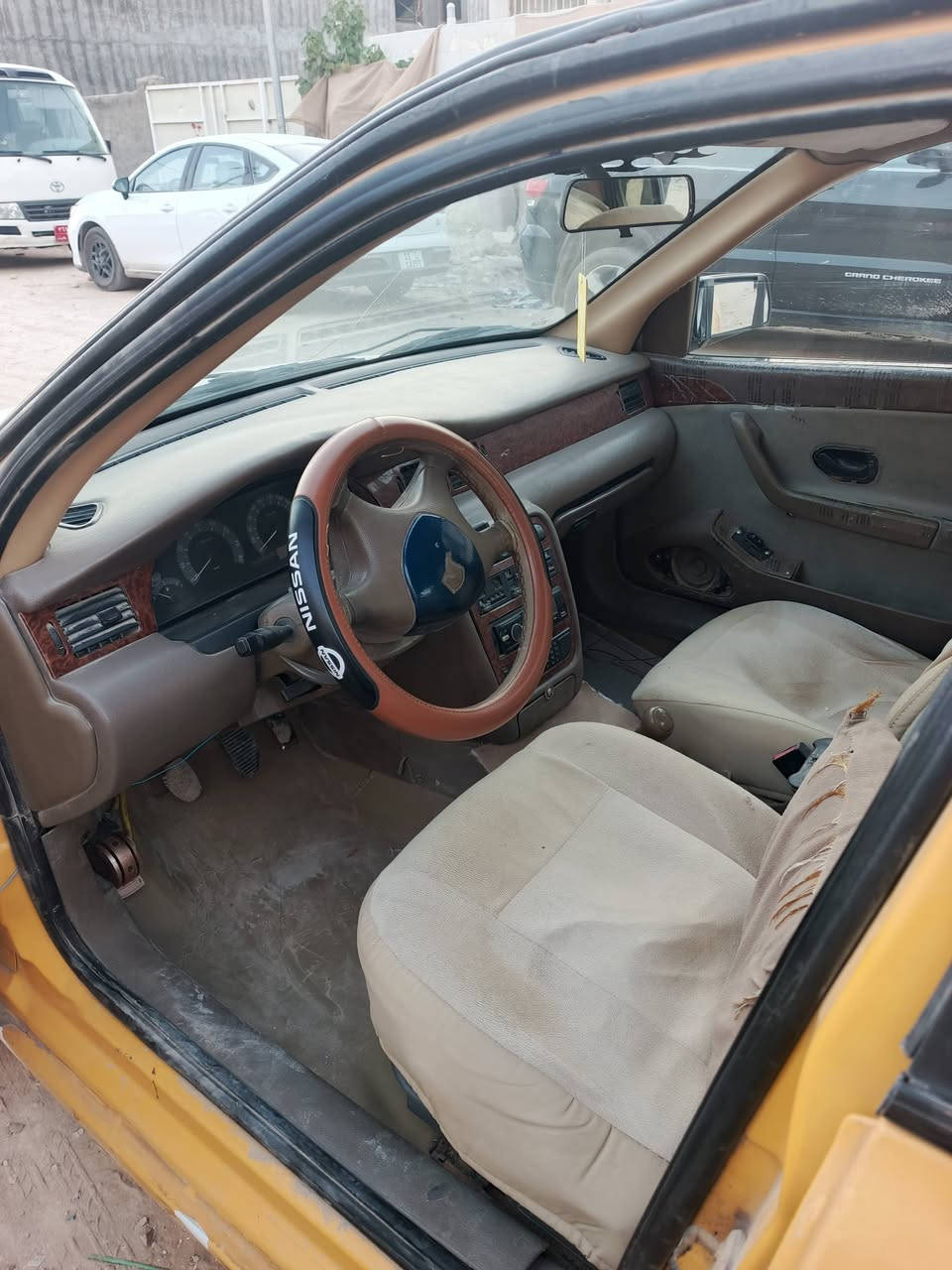 سمند ٢٠١١ اجره نظافه وسط بيها تبخير السياره جاهزه للشغل السعر ١٦ ورقه للاستفسار اتصل على الرقم *********** ابو احمد
