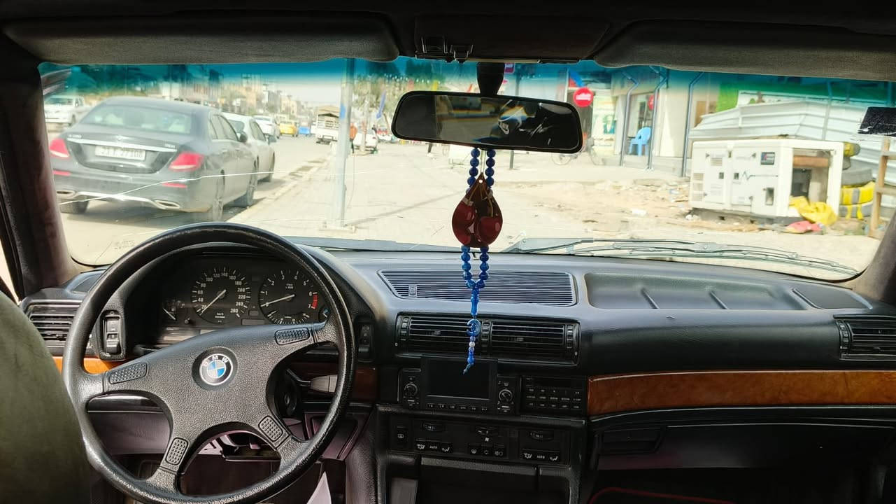 سلام عليكم بي ام البيع ماناقصه اي شي سعر ٥٠رقم ***********
