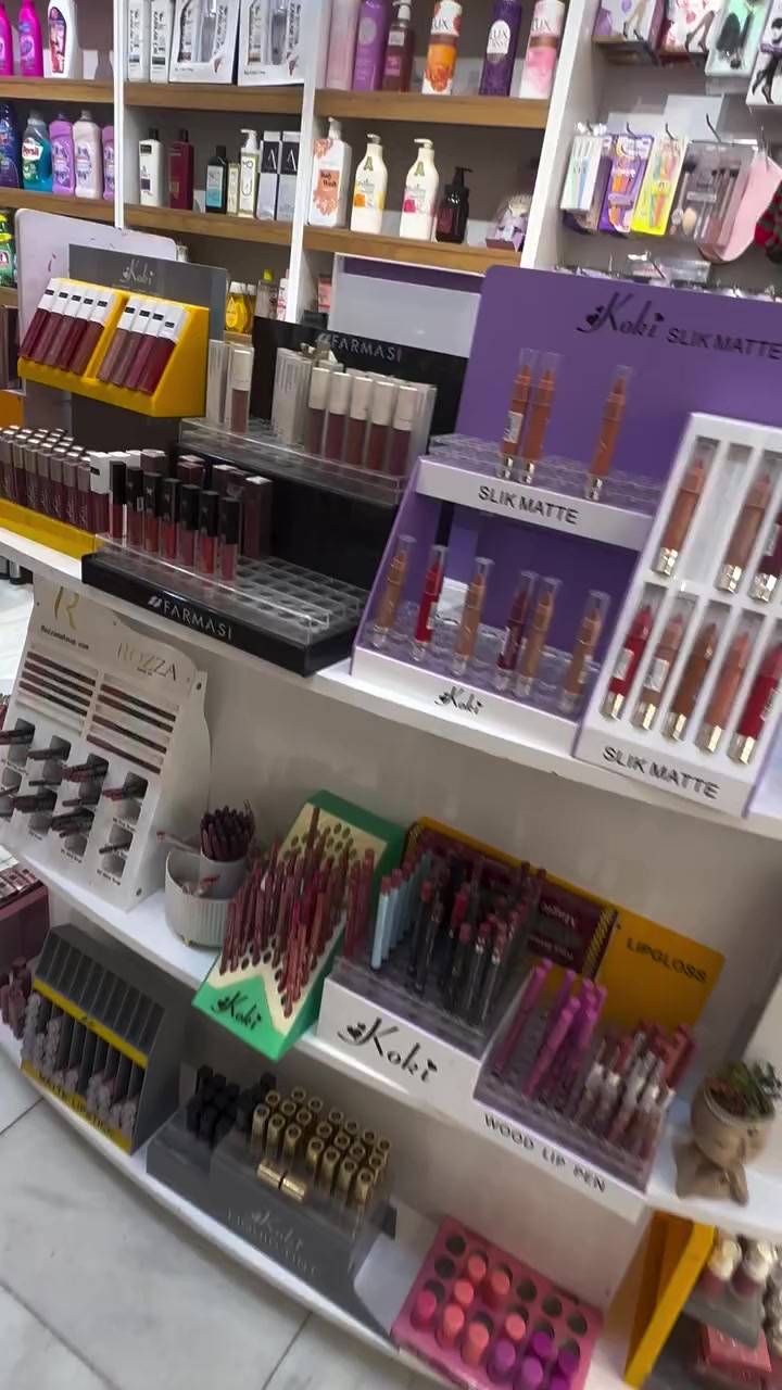 اغراض محل للبيع
فاترينات 6 قطع منهم للبيع


**إذا كنت صاحب هذا الإعلان وتريد حذفه لأي سبب، رجاءا أرسل رسالة إلى الدعم الفني**