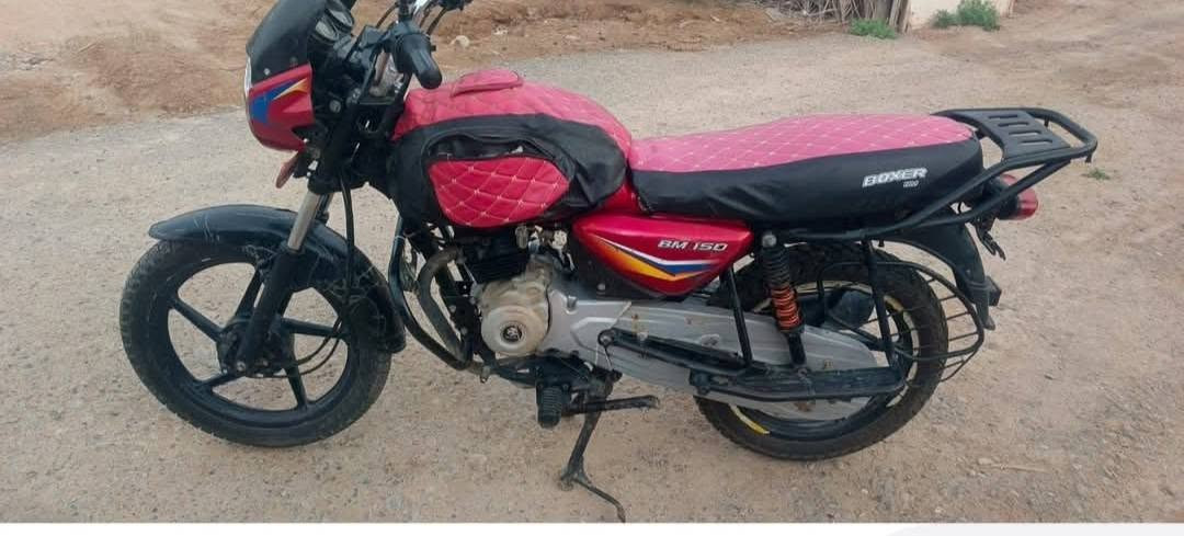 سلام عليكم بوكسر21للبيع اومراوس اوراق اصولي شرط الترقيم الدراجه جديده السعر 850 وبيه مجال المكان الخالص ***********
