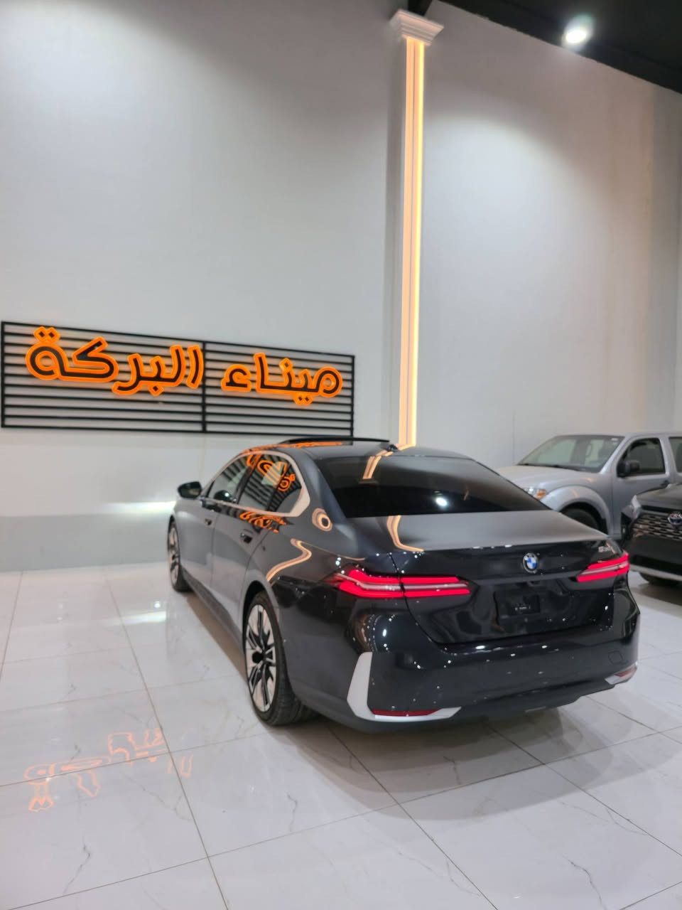 BMW 530 I 2024
موديل: 2024
وارد أمريكي
لون : نفطي
محرك:2.0 tyrbo
ماشيه: MILE 7000
 مواصفات:.سلايد.كشنات  تدفيه  نقطة عمي, رادار خلفي  
عنوان : أربيل المدينة المعارض معرض ميناء البركة 
***********
