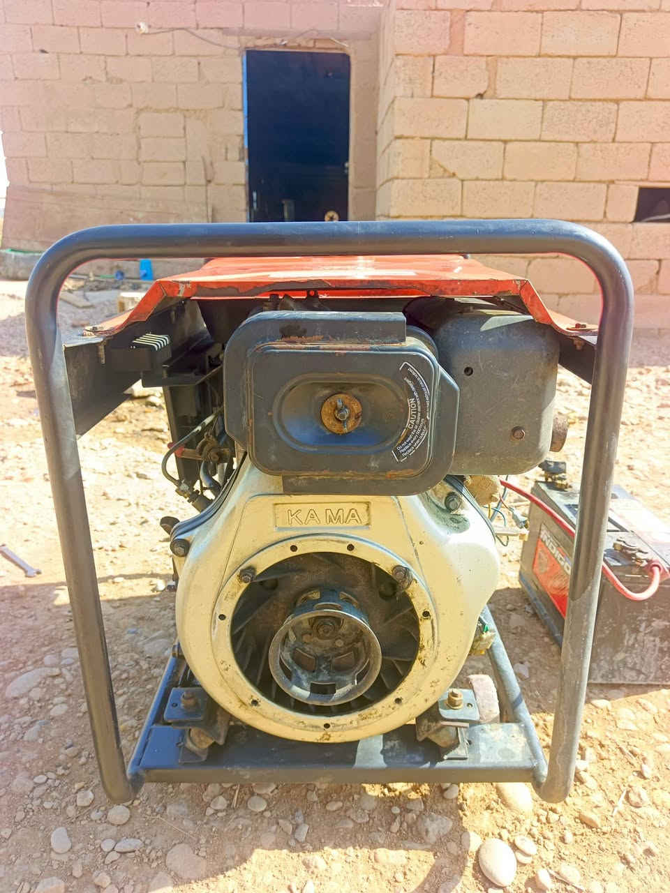 مولد 25 امبير يشتغل سلف وحبل السعر 525 الف 
***********
