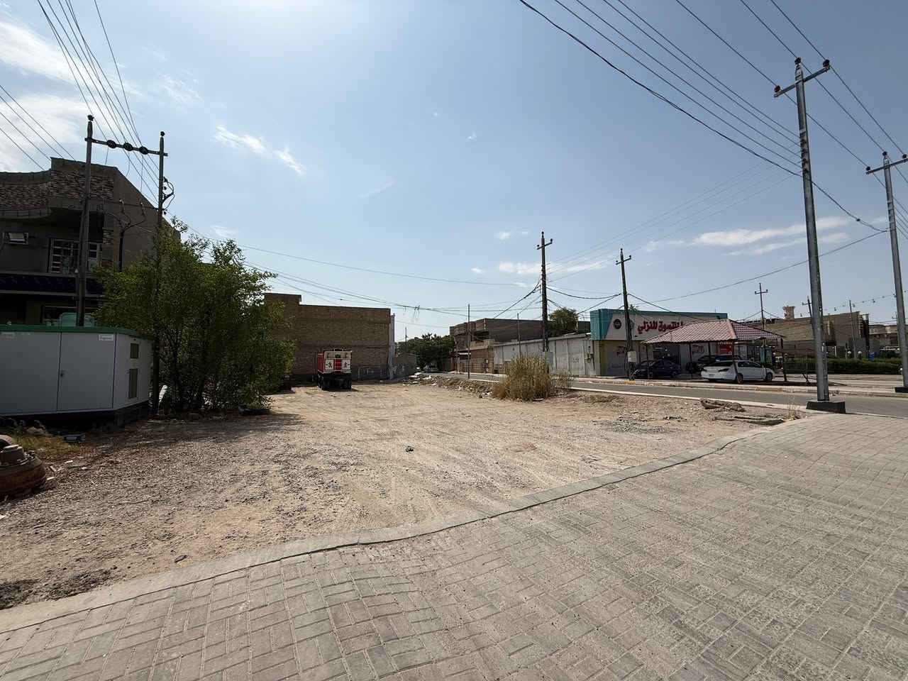 إلى اصحاب المشاريع
قطّعه تجاريه للاستثمار في الفلوجه 
قرب متنزه لاند سكيب مساحه 450 متر 
ركن للإيجار للتواصل 
***********
***********
