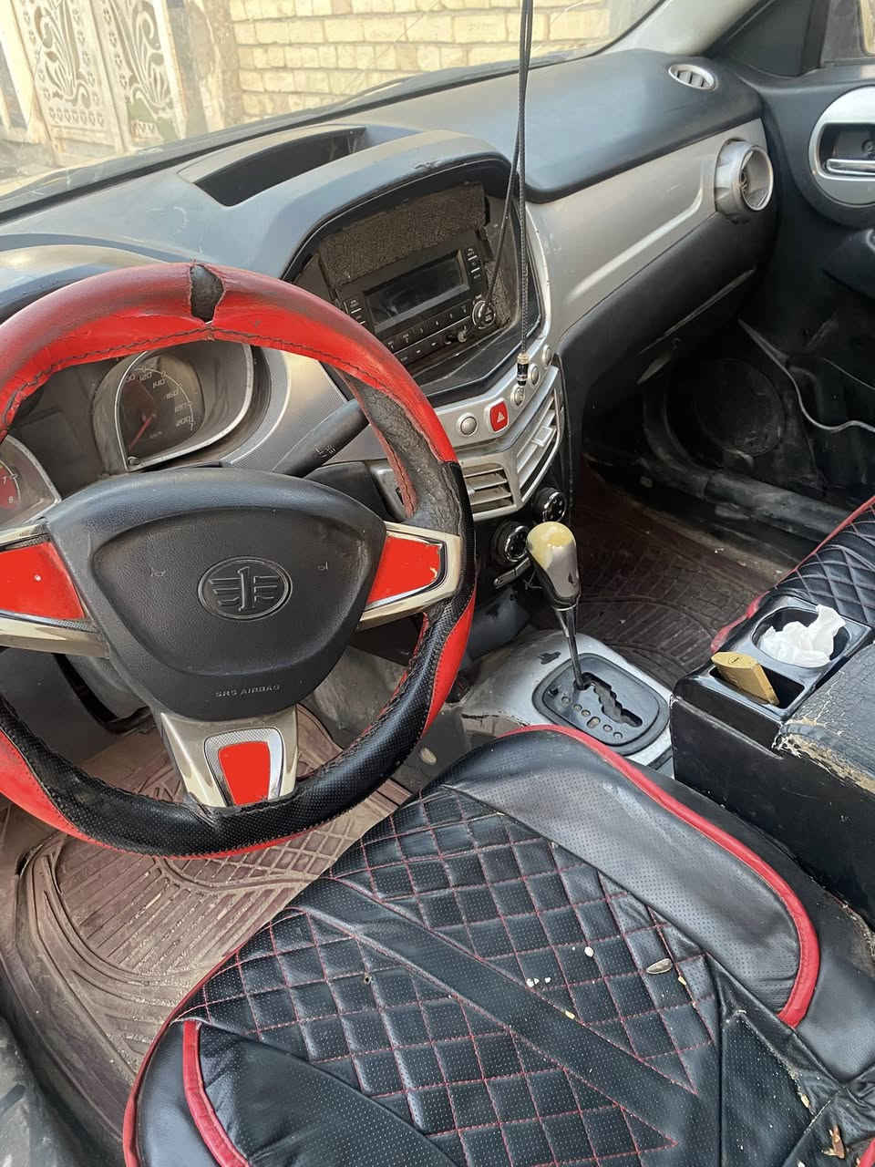 سيارة view 2015 ‏جيرو محرك كوريلا ‏سعر 26 ورقة ‏بي خلل القير  مكان بغداد  سنوية باسمي


**إذا كنت صاحب هذا الإعلان وتريد حذفه لأي سبب، رجاءا أرسل رسالة إلى الدعم الفني**