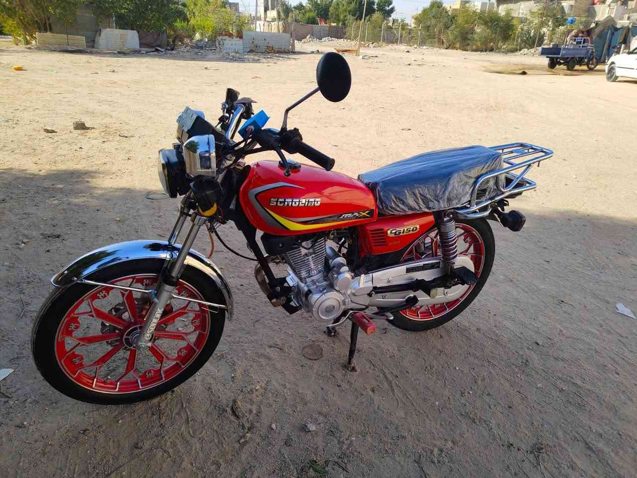 سلام عليكم سيفان البيع السعر 825 وبيه مجال رقم الهاتف ***********شاصي 18 وغراض 24 وراق اصولي مداور من العارضي بسمي العنوان النجف حي نداء عامود 22
