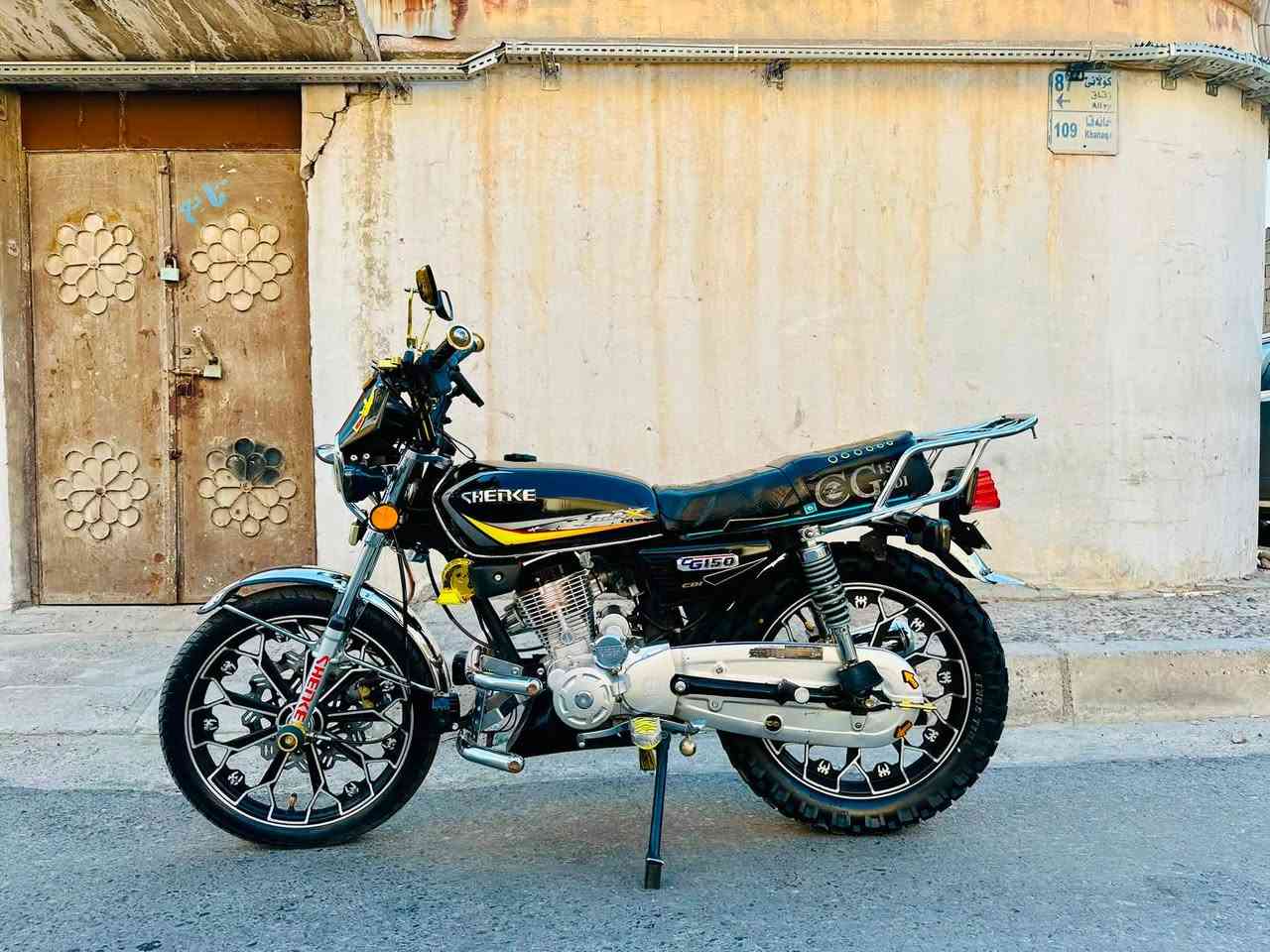 للبيع متور سولينك الاصلي محرك 200Cc كبس
شغال كامل سلف هندر كهربائيات كامل شغال أوراق منفس موجود موديل 2025   
سعر 825 الف وفي مجال بسيط للتواصل *********** وفي واتس اب
