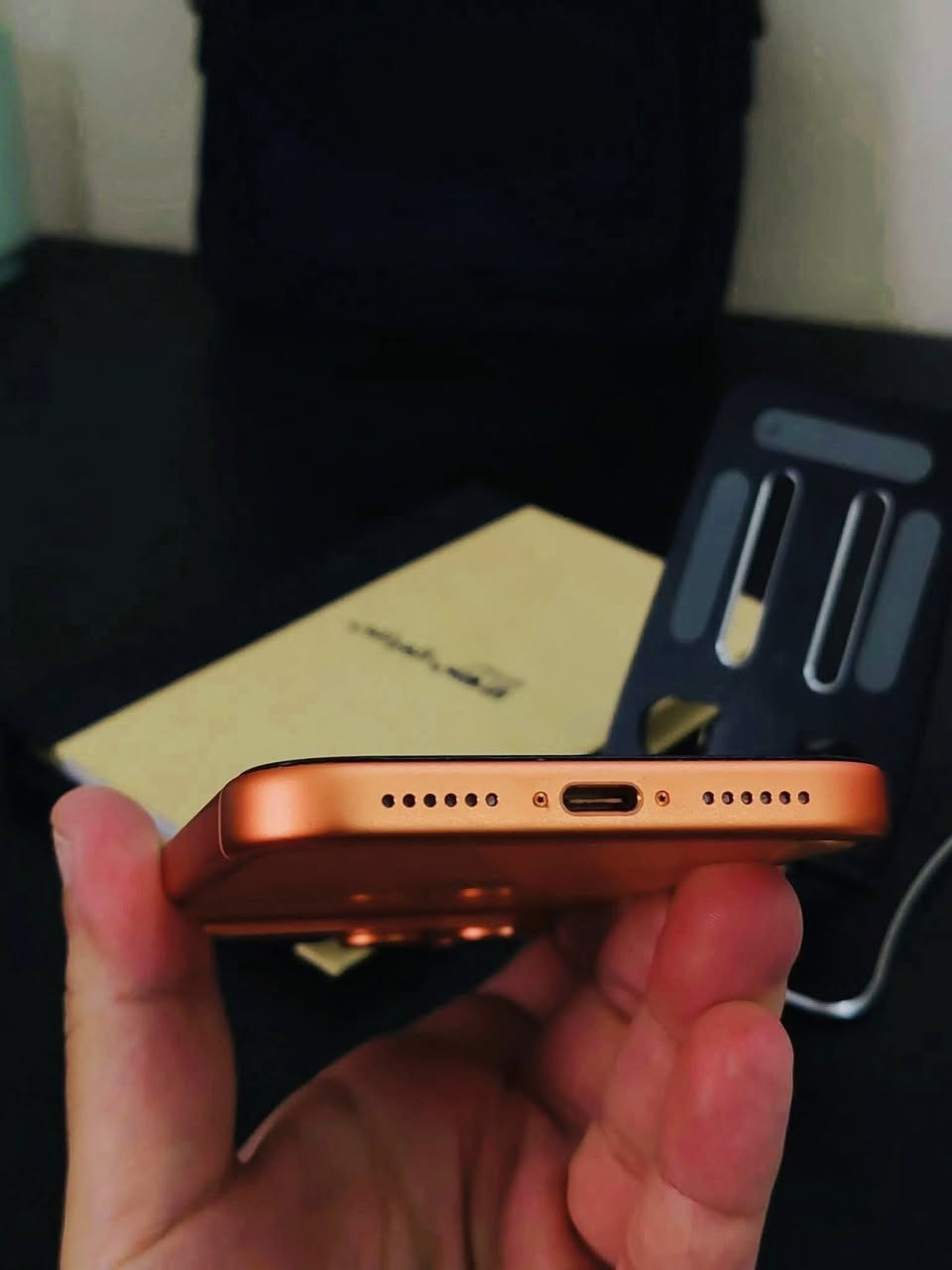 بيع فقط
نموذج J/A
ايفون 17 برو ماكس 266 شريحة التكرونيه بطاريته 100 نظافته 100 
ضمان سنة A center
غراضه كامله مشحون 40 مره بعده لوك سعره 1950 هاي نهايته مكاني موصل ***********  واتساب
