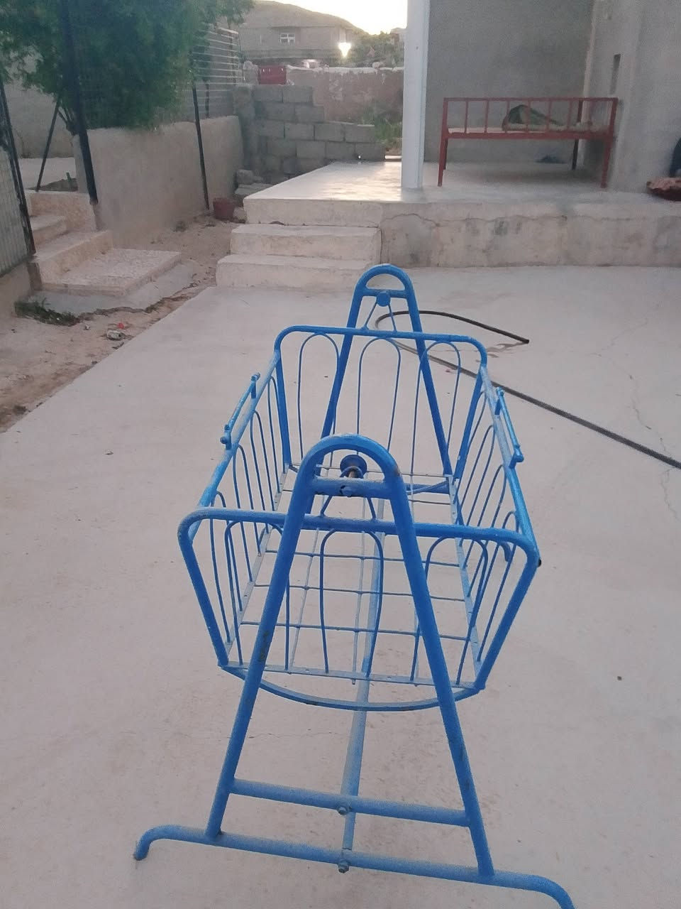 للبيع 
***********
