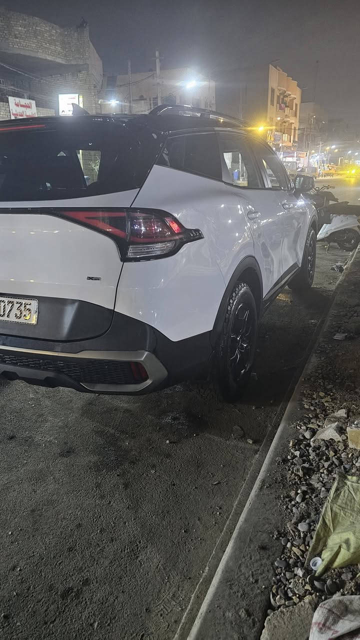 كيا اسبورتج X برو فول موصفات بانوراما كشنات جلد وكهرباء  شحن  واير ليس  جنطه شفط تشغيل عن بعد. ويل اسود  بعد بيها اهواي موصفات.  رقم بغداد بسمي صبغ جاملغ  بابين   بدون شاصي ولغد صبغ تكمه الباب  فقط  السعر ١٩٠.    ***********
