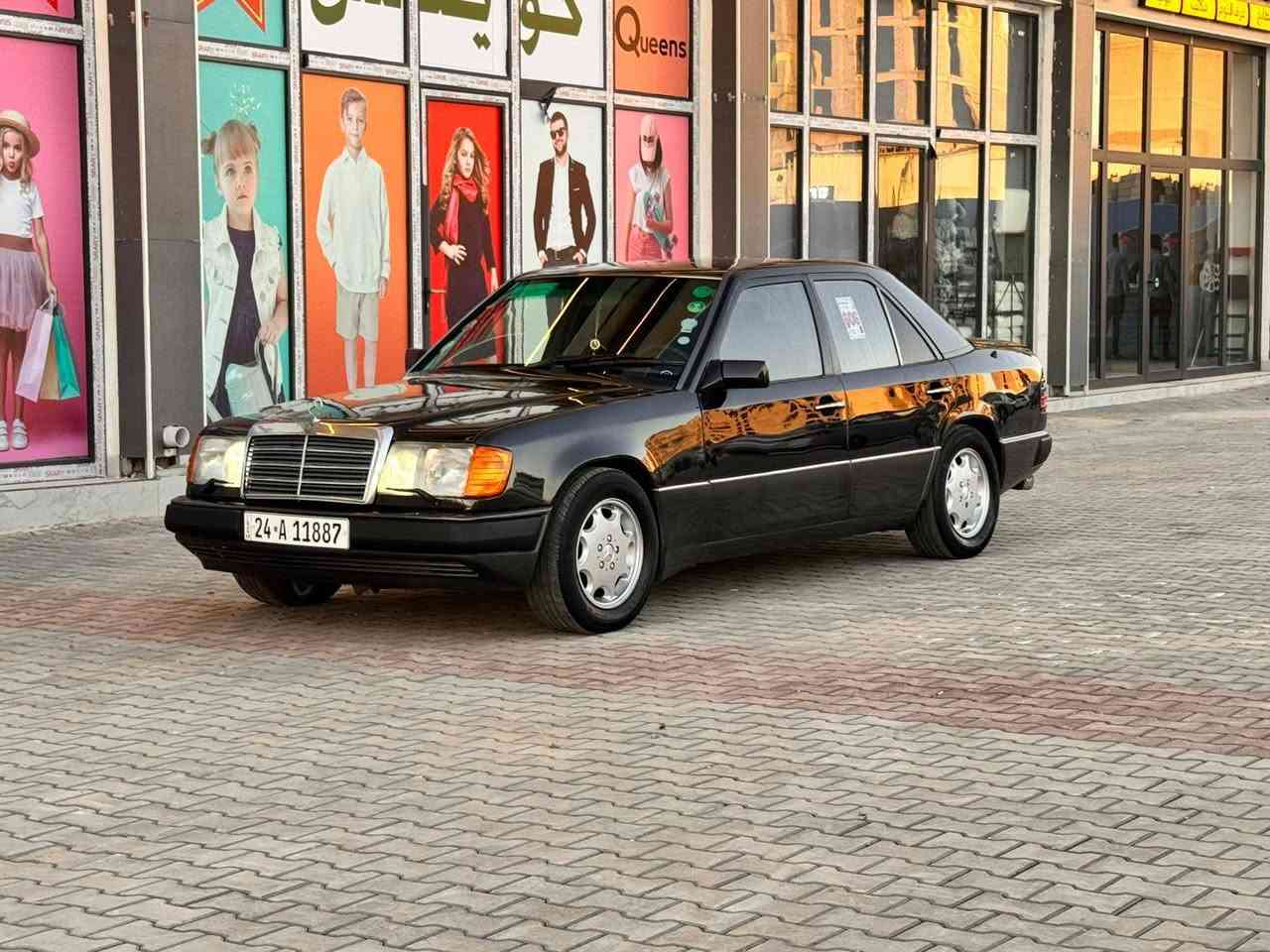 للبيع مارسيدس دب 1992 بلاد  حجم محرك 300 عنكبوت تبريد ثلج كشنات جامات كهربائي سنتر لوك صبغ للجماليه بدون ضرر بدون خياس رقم دهوك دولي سنويه هزه جديد 2031 شرط تحويل وكاله سياره جاهزه سعر 62 بي مجال شويه *********** مكان كركوك
