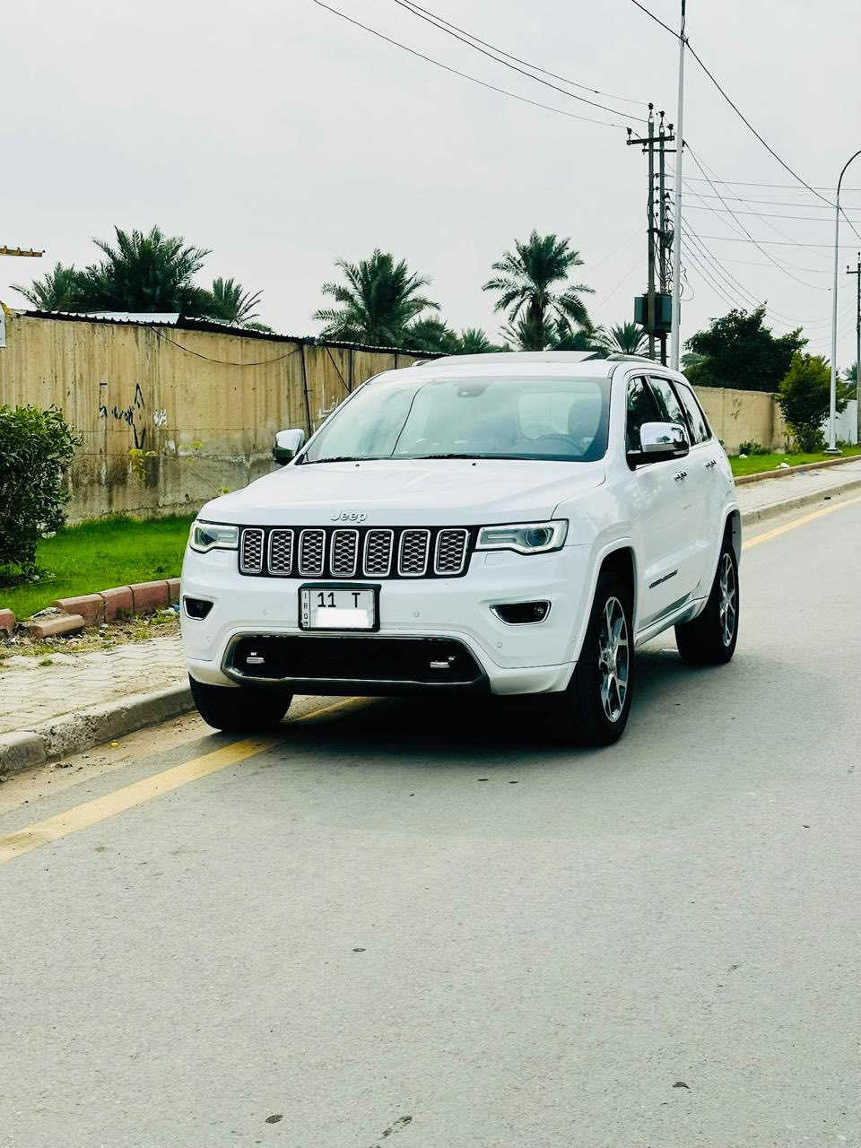السلام عليكم للبيع
جيب  JEEP 🇺🇸🏁
جيب خليجي اوفرلاند اصل 

الموديل :2019 
المحرك :   V6 . 3.600
العداد : (70 الف).
اللون :ابيض ثلجي ☁️
نضام الدفع فور ويل 4/4 ماوس  

(الموصفات )
معروفة موصفات اوفرلاند 
فول موصفات 1/1 
مري  شفط واشارة 
مري قلاب ويه ال R
يدات ستيل اصل 
الداخل صاج ملكي   
جنطه كهربائي شفط 
دبل كزوز خلفي 
حساسات اماميه + خلفية 
سستم صوت 12 سماعة 
*دمام خلفي 
*جكات تصعد وتنزل 
*نضام صوت Alpine                                 
*فتحت سقف بانراما  ☀️
* لايت امامي خلفي LED . ⚡️
* كاميرا خلفية . 📷
* حساسات خلفية و امامي .
* ويل قياس 20.🛞
* مري هيتر .♨️
*نقطعة عمياء .
* تشغيل عن بعد . 
* ماوس .🖱️
*رادار خلفي 
*كشن كهرباء ⚡️
*اربع كشنات تدفئة و تبريد ☁️
* نظام خرائط GPS . 🗾
* شاشة كبيرة قياس 8.4 أنج  🖥️
* كير شفتر بالستيرن . 🏁
* اربع مودات قيادة ❄️
* مثبت سرعة . 
*مقاعد جلد لون بيجي امختم اوفرلاند 

مكفوله كفاله عامه حته الدعاميات من الحادث والصبغ   والكير والمكينه والاكسل والفورويل ممفتوح برغي بيهن السياره جديده بمعنئ الكلمة

رقم بغداد الدولي الجديد اب اسمي 

ملاحضه / بيها مكان PDR بسيط  ممبين ابد    
🔴مكان السيارة : بغداد العامرية 🔴
السعر 288 💵💵  السعر مناسب جدا بل نسبة للنضافة واسعار السوك 
للاستفسار اكثر الاتصال عل لارقام
 ***********☎️اتصال
