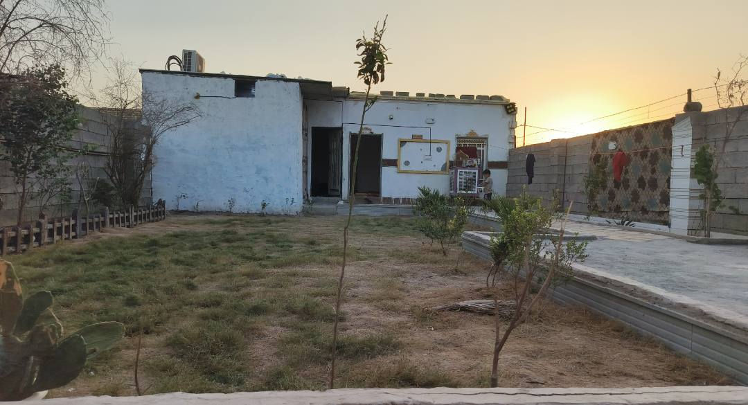 بيت للبيع البيضاء اول نزله بعد سيطره الكارضيه المساحه200 متر متكون من غرفتين ومطبخ لباقي التفاصيل الاتصال***********
