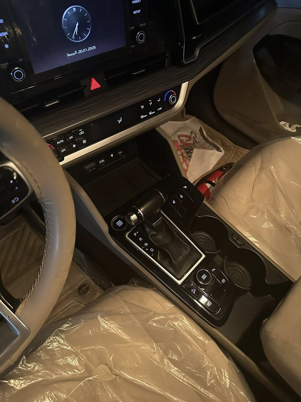 كيا سبورتج 2022 خليجي 
ضمان شركة نم ماشيه 77 سيارة مواصفاتهة  
٦ ايرباك مغلفة ppf بنيد ودعاميات كص قماره وداخل هم مغلف 
ويل حجم ١٩  
كامرة خلفية 
حساسات خلفية واماميه
وشحن ubs بالمقاعد الخلفية 
باقي المواصفات معرفة شاشة نفيكيشن شاشة اعطال 
اربعة انظمة قيادة سيارة بصمه عدد ٢ تشغيل عن بعد كرسي كهرباء
مري شفط كامرة خلفية متحركة وتو هولد 
هاند بريك دكمة تحكم ستيرن  
داخل بيجي مطعم بصاج
سيارة مكفولة من صبغ والبارد وشخط 
سعر سيارة 203 بيه مجال كراسي تدفئه وستيرن تبريد شاشه
مكان السيارة الدورة شارع ابو يطاره
***********////***********
