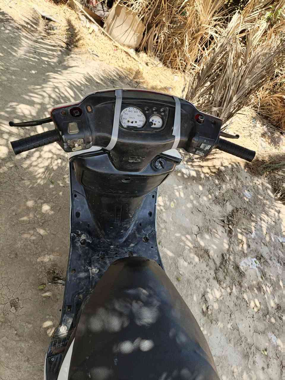 فراشه للبيع حلوه ونظيفه ب 300 وبيه مجال
‏‪***********‬‏
