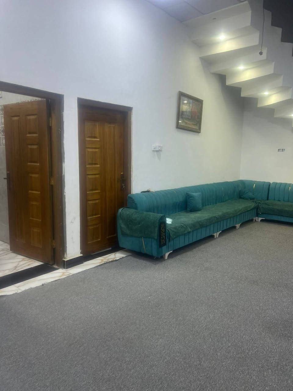 بيت البيع وقف سني مسجل بالوقف بالتنومه بشارع الرسول مساحته ٢١٠ غرفتين ودوانيه ومطبخ وهول جبير وحديقه جبيره الاستفسار ***********
