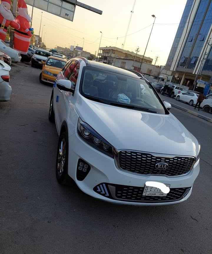 🚗🔥 كيا سورينتو 2020 خليجي  – فول كامل (أعلى مواصفات) للبيع 🔥🚗
✔️ 6 سلندر – 7 ركاب
✔️ دبل (شباج) جاهزة للبر والطرق الصعبة
✔️ فول مواصفات مع فتحة سقف بانوراما
✨ المواصفات:
✅ فتحة سقف بانوراما
✅ نظام بصمة (أبواب + تشغيل)
✅ نظام ترحيب وإضاءة ذكية
✅ لايتات زينون / LED
✅ كراسي جلد كهرباء + تدفئة/تبريد
✅ ٤كاميرا خلفية + حساسات أمامية وخلفية
✅ شاشة كبيرة + بلوتوث + تحكم ستيرن كامل
✅ تبريد خلفي + 3 مناطق تكييف
✅ سايد بريك إلكتروني بصمة
✅ باب صندوق كهربائي
✅ 3 أنظمة قيادة (اقتصادي / رياضي / عادي)
✅ بردات خلفية + راحة كاملة للركاب
✅ دبل تحكم كامل للطرق الوعرة
✅ باقي المواصفات المعروفة للفئة العليا
📌 الحالة:
🔹 سيارة نظيفة جداً، استخدام شخصي
🔹 ما تحتاج أي مصروف
🔹 جاهزة من كل شي
🔹 مكفولة كفالة عامة
🔹 ممشى: 140 ألف كم
🔹 على الشركة / بدون حوادث
💰 السعر: ( 295  )قابل للتفاوض للجادين (بيه مجال للطيبين)
📍 العنوان: أبي غريب – الحمدانية الأولى 
📞 للتواصل واتساب/اتصال: [***********]
🔥 سيارة عائلية فخمة + قوية + أعلى فئة بالسورينتو، فرصة ما تتكرر 🔥
