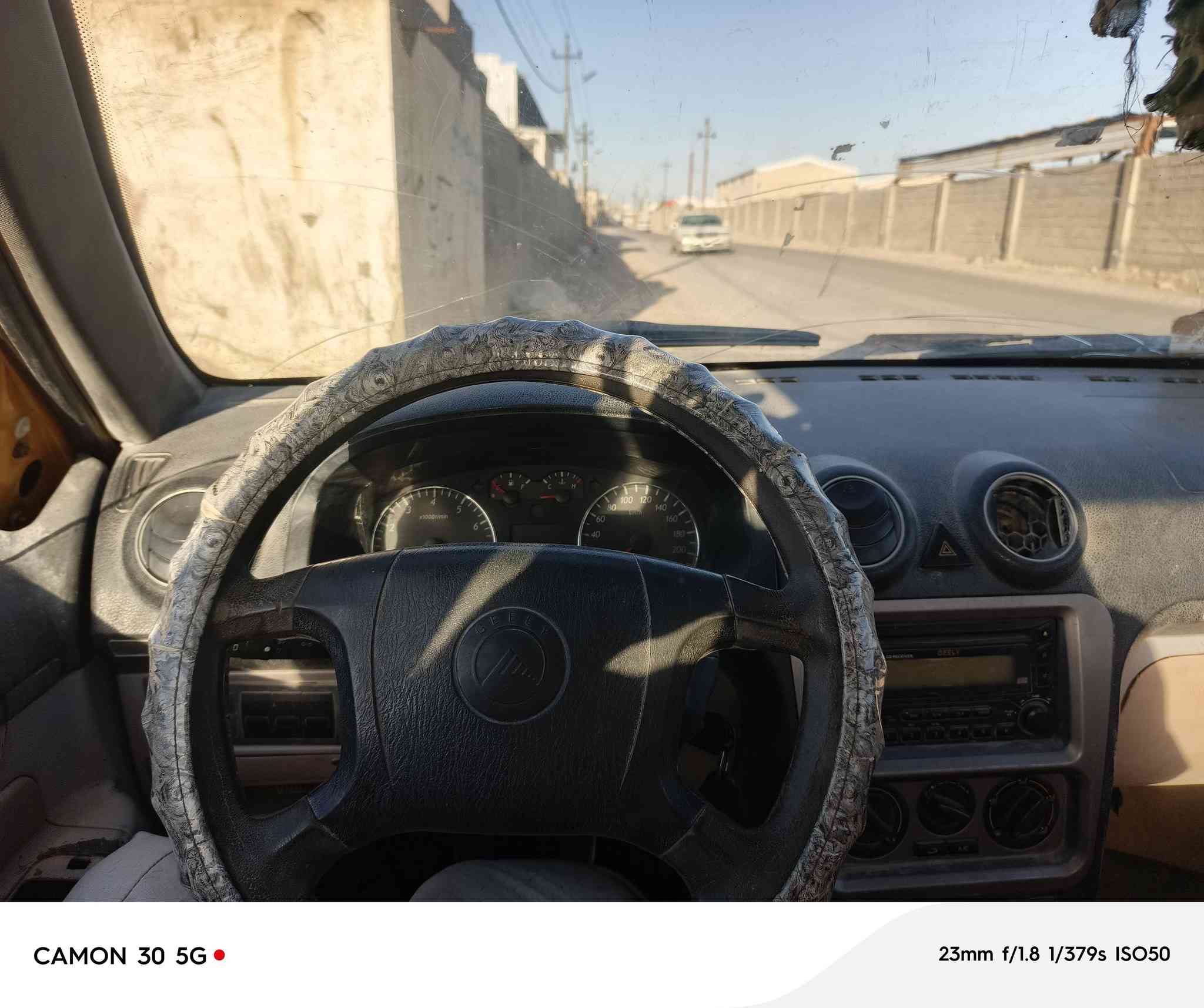 جيلي سي كي 2012 السيارة شغالة وحلوة وكهربائيات كلها شغالة اشاير هورن لايتات ماسحات كلها شغالة بس يراد الهة شوي ترتيبات السيارة كوم حديد اتعهدلك سرقة وعشاير *********** رايدها ب10 ورقات العنوان البصرة مقابيل حي بغداد شارع معمل إلأمي
