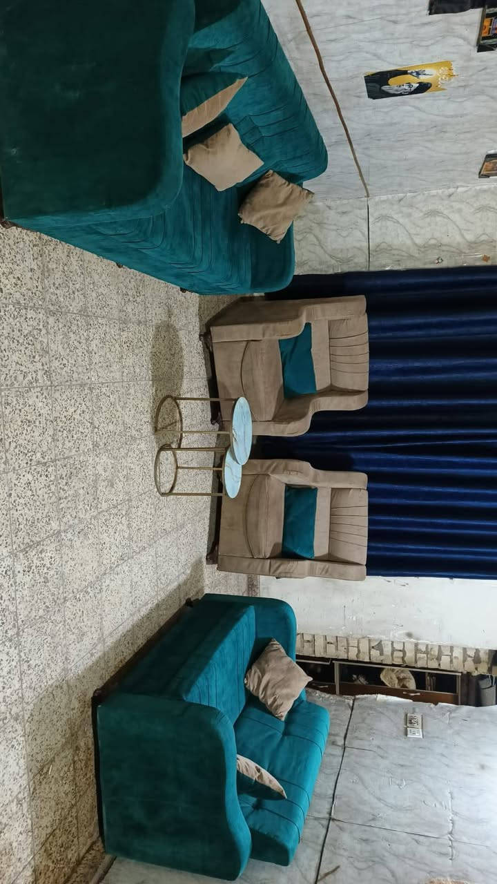 تخم ٧ مقاعد اخو جديد اي ضرر مابي سعر ٢٠٠ بي مجال مع طبلات مكان لبياع *********** يوجد واتساب
