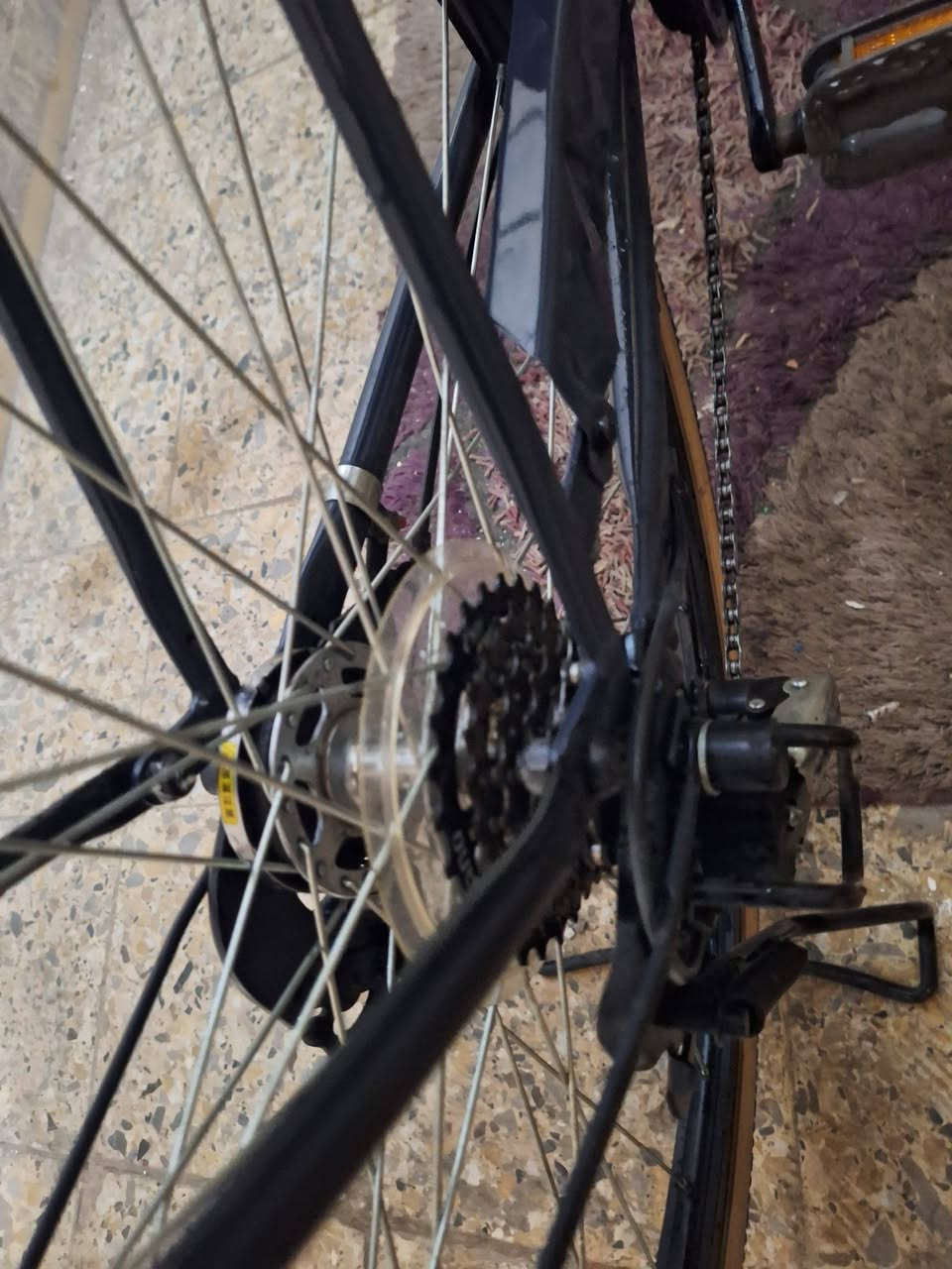 السلام عليكم بسكل لبيع حجم ٢٧كير ونص كير وحساس تاير عريض وزان  هاي قطعه ندره عنوان بغداد هاي قطعه ليسه تكرر غير مستعمل بل عراق جديد جدن زلق واحد مابي الون فيلي سعر خاص ***********
