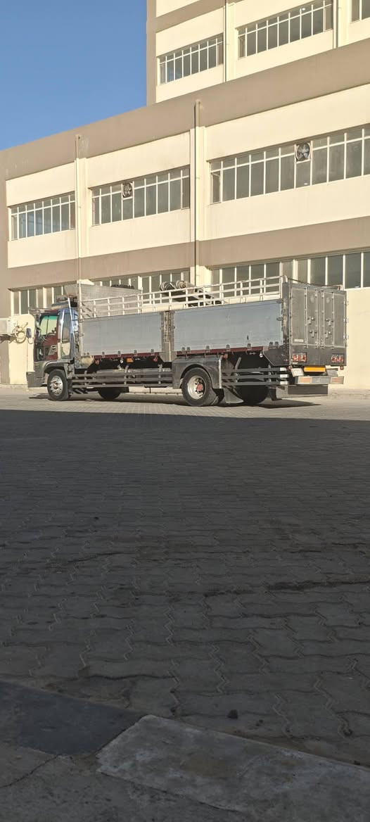 سلام عليكم هينو انكر فحل للبيع رقم بغداد موديل 1998 اصل مكفولة من شاصي من قمارة السيارة بعدهي جديدة ملاحضة راعيهة يريد تحويل الاستفسار تواصل
***********
