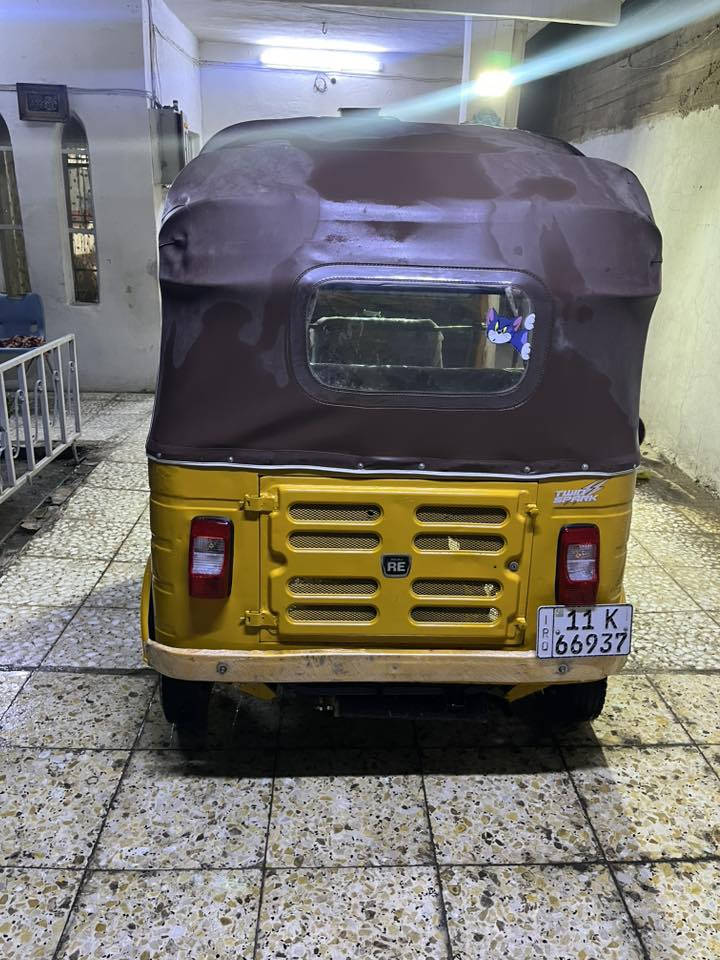 السلام عليكم تكتك2017شهر11مكينه19رقم و سنويه تحويل ثاني يوم التكتك كامله كلشي ما ناقصه صبغ جماليه بدون معجون ولا ضربه التكتك مكينته حلوه خرسه تشغل و تطلع للشارع كبل السعر 4و800وبيه مجال مكاني زعفرانيه رقمي ***********
