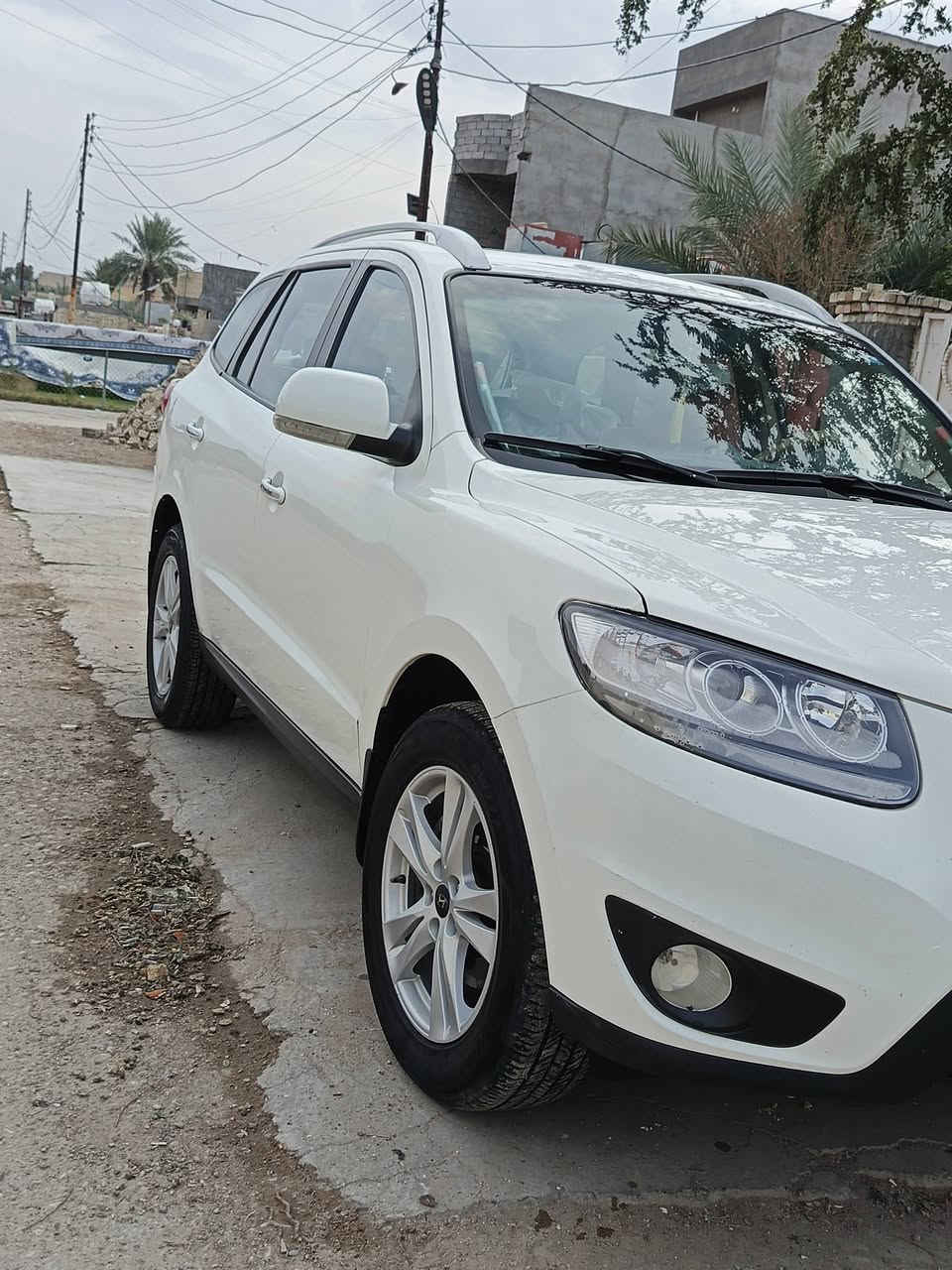 السلام عليكم
سنتافي موديل 2011
مكفوله كفاله عامه سياره فول مواصفات واحد على واحد تخم تاير جديد بصمه فتحت سقف سلايد روم  كرسي كهرباء  فول مواصفات   بيهه رصعات وخدوش  قليل كما موضح بل سونار 
محرك 6 سلندر سيارة نضيفه كلش وحلوة احلى من الصور  سعر 168 وبيهه مجال قليل للشراي  ***********
