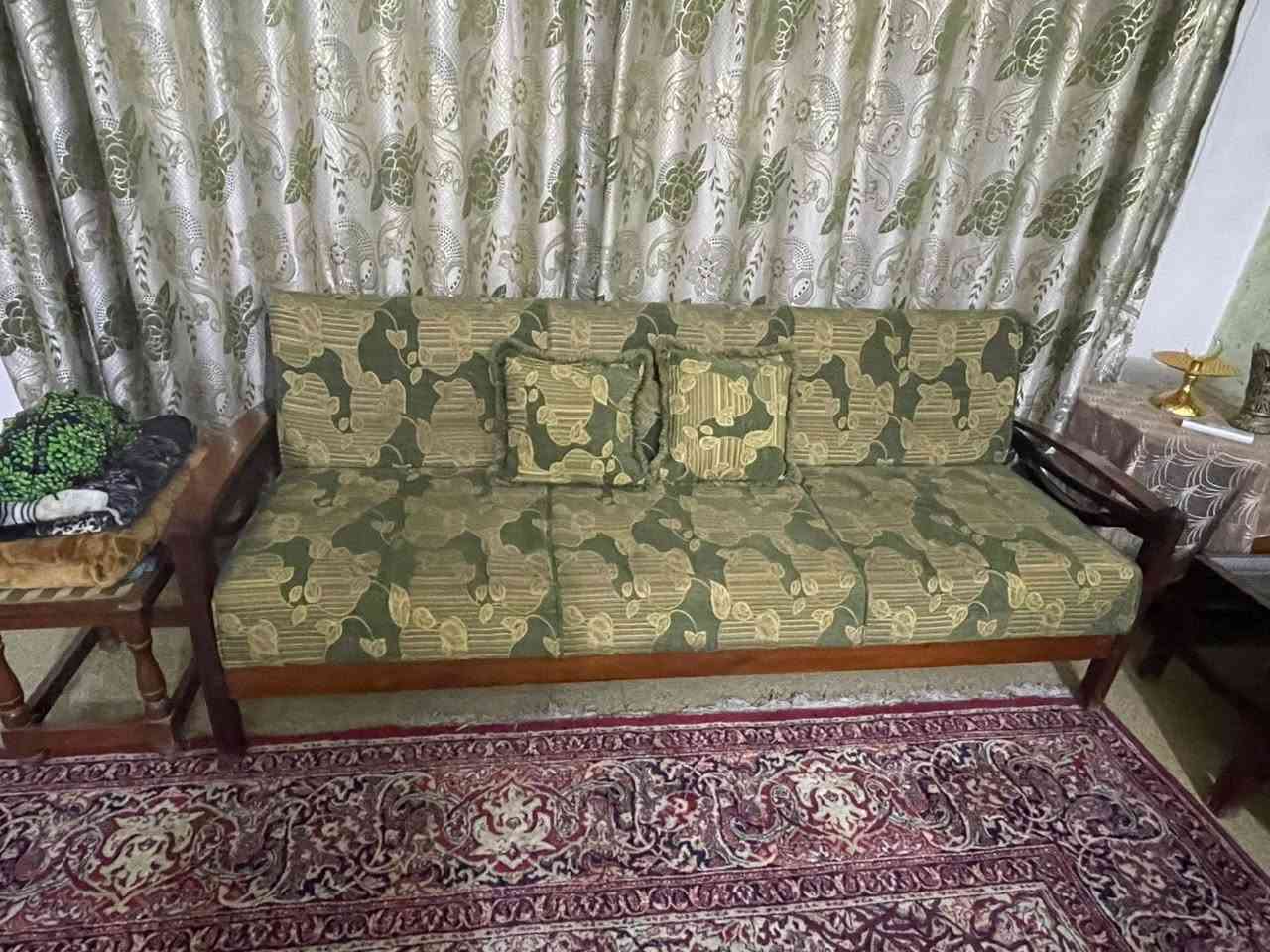 تخم عراقي نضيف جدا جدا
بدون ضرر 
اللون والشكل موضح بالصورة 
الخشب العراقي الثقيل الممتاز
مع طبلة وسطية وطبلات جانبية
السعر 500 وبي مجال للشراي

+964 770 779 7183


**إذا كنت صاحب هذا الإعلان وتريد حذفه لأي سبب، رجاءا أرسل رسالة إلى الدعم الفني**