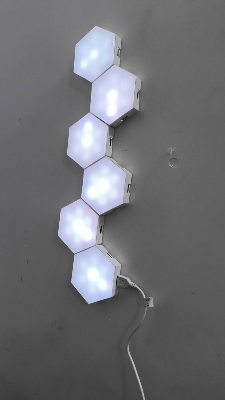 نانو ليف يخبل يفيدن اهل اليحبون الديكورات العنده حاسبه بلمحل يصيرن وين ماجان اني عخذت وحده وحطيتها بلسيت اب مالتي وبقت عندي فقط اخر قطعه  لحگو على اول تم ابيع 

بيها ريموت وتحكم عن بعد وبيها تطبيق عل تلفون وتكد سويلها اختصار بلكيبورد اطفيها وشغلها وتنصي وتعلي الاضائه بيها موصفات لا تعد ولا تحصى

سعر فقط25الف 

موجود توصيل لكافة المحافضات


**إذا كنت صاحب هذا الإعلان وتريد حذفه لأي سبب، رجاءا أرسل رسالة إلى الدعم الفني**