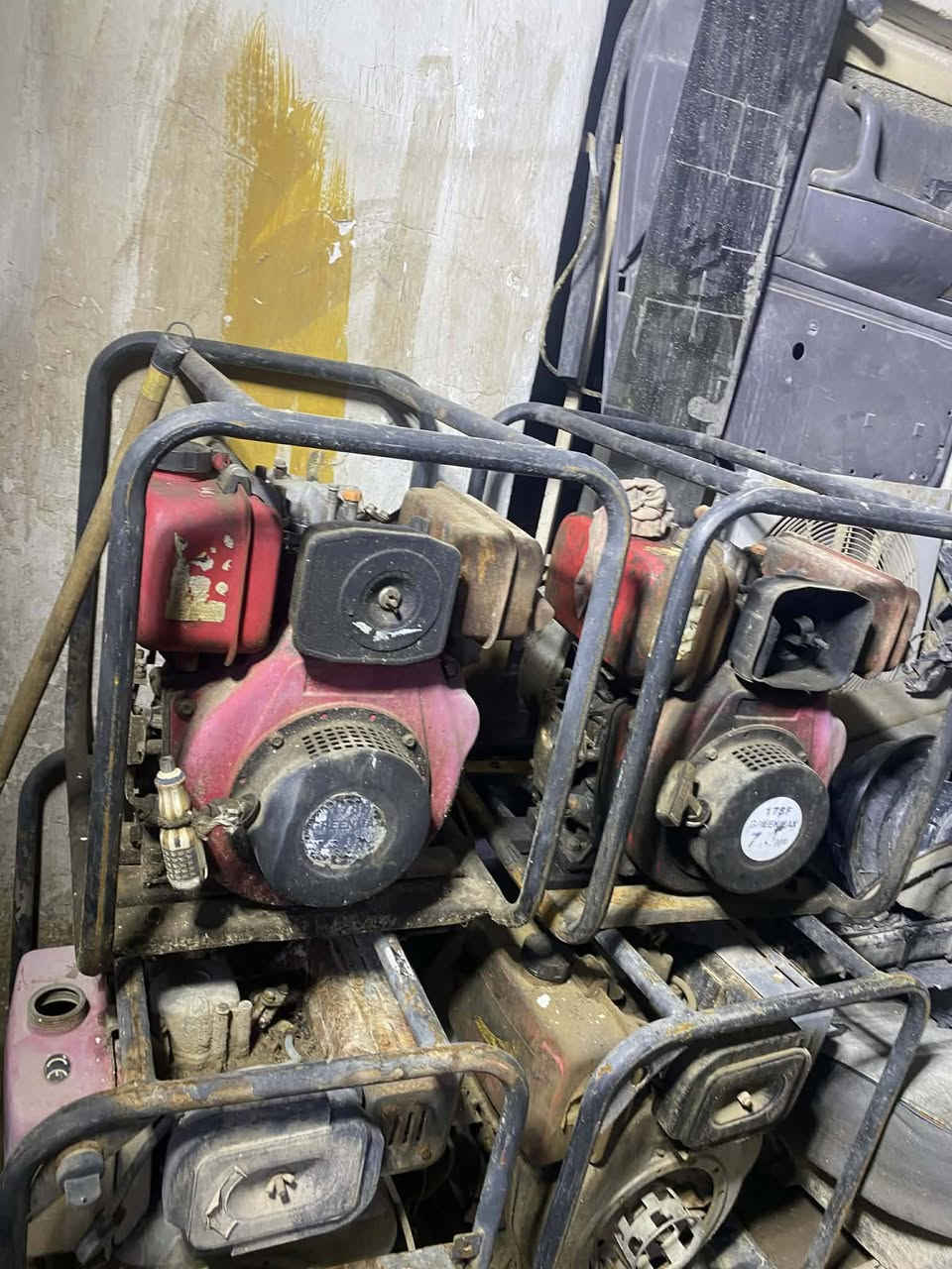 مضخات كاز للبيع العنوان نجف كوفه ***********
