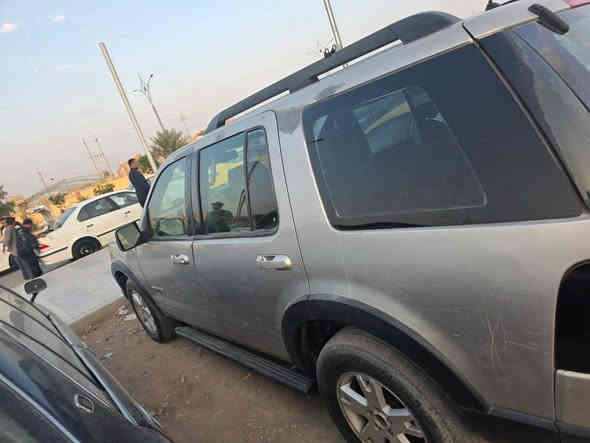 سلام عليكم سياره للبيع  نوع فورت اكس بلور موديل  2007 سياره مال مزاد مال وزاره داخليه  تترقم بغداد معاملته كامله بالمرور سياره مكينه حداديه شرط تخم تاير سياره جاهزه من كلشي رقم الهاتف  *********** سعر 65
