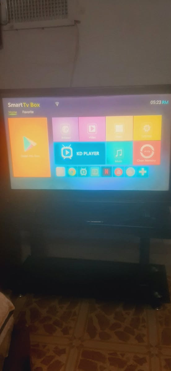 شاشة للبيع بيها جهاز ايحول التلفزيون العادي الا تلفزيون اسمارت السعر  ١٥٠ الف او بي مجال


**إذا كنت صاحب هذا الإعلان وتريد حذفه لأي سبب، رجاءا أرسل رسالة إلى الدعم الفني**