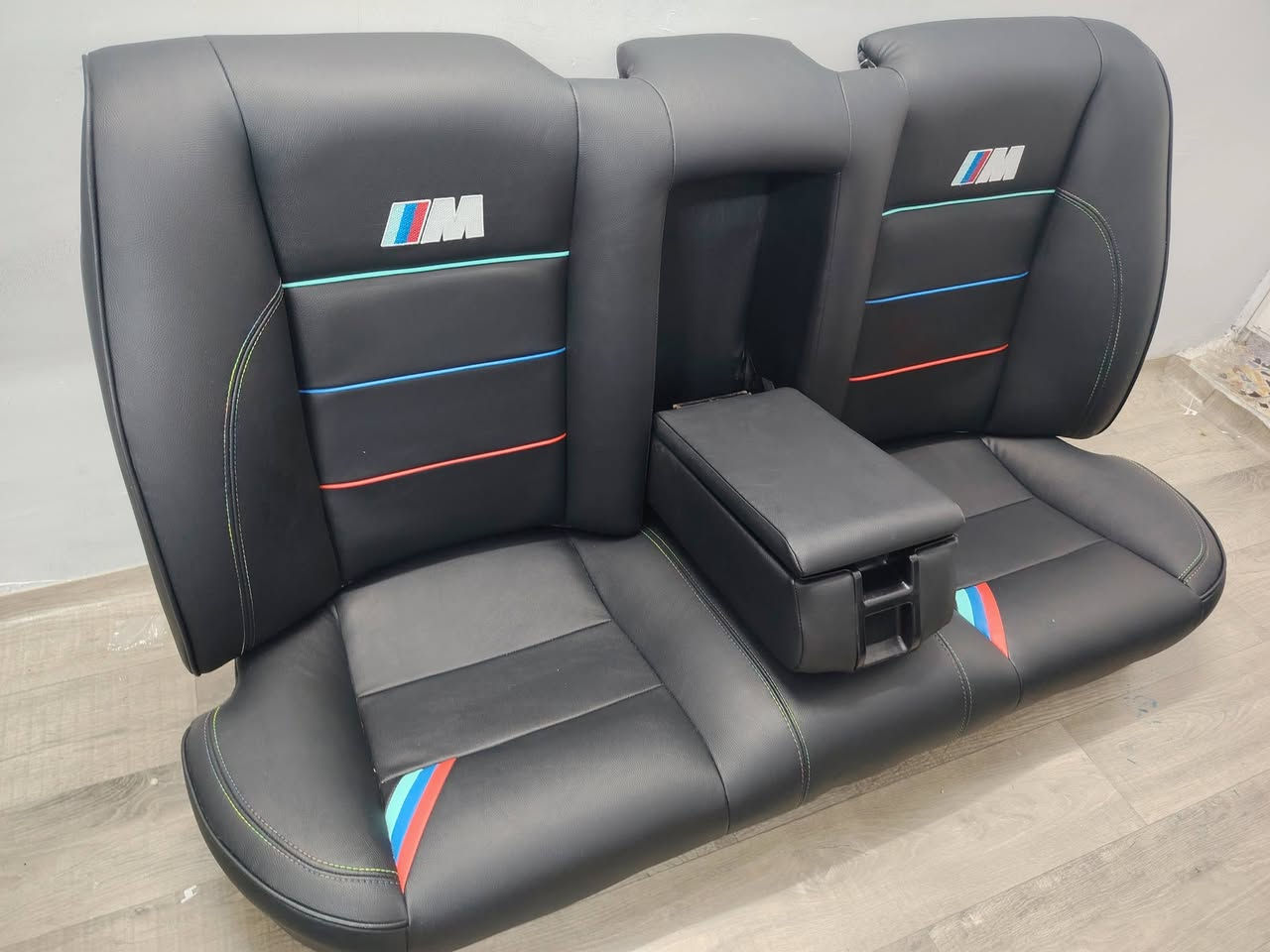 السلام عليكم للبيع كشناتBMW500 كهربائي رياضي بدي قديم جلد وعمل درجة أولى السعر 450 مكاني بغداد الحرية ***********
