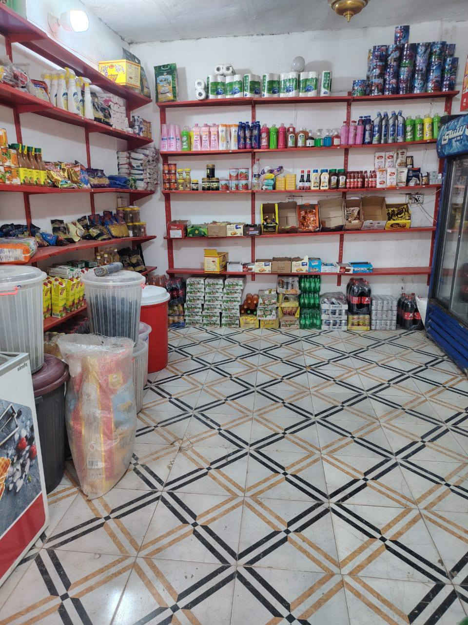 محل للبيع بكل محتوياته المواد الغذائية والبرادات ومجمدات والسبلت كله جديد اني مؤجر من صاحب الملك و باقي من الايجار ثلاث اشهر للتواصل الاتصال على هذا الرقم (***********) اتصال وواتساب  مكلف بالنشر 

موقع المحل الشارع العام نزلة شارع ال بوفاسة مجاور ملعب شهداء سبايكر
