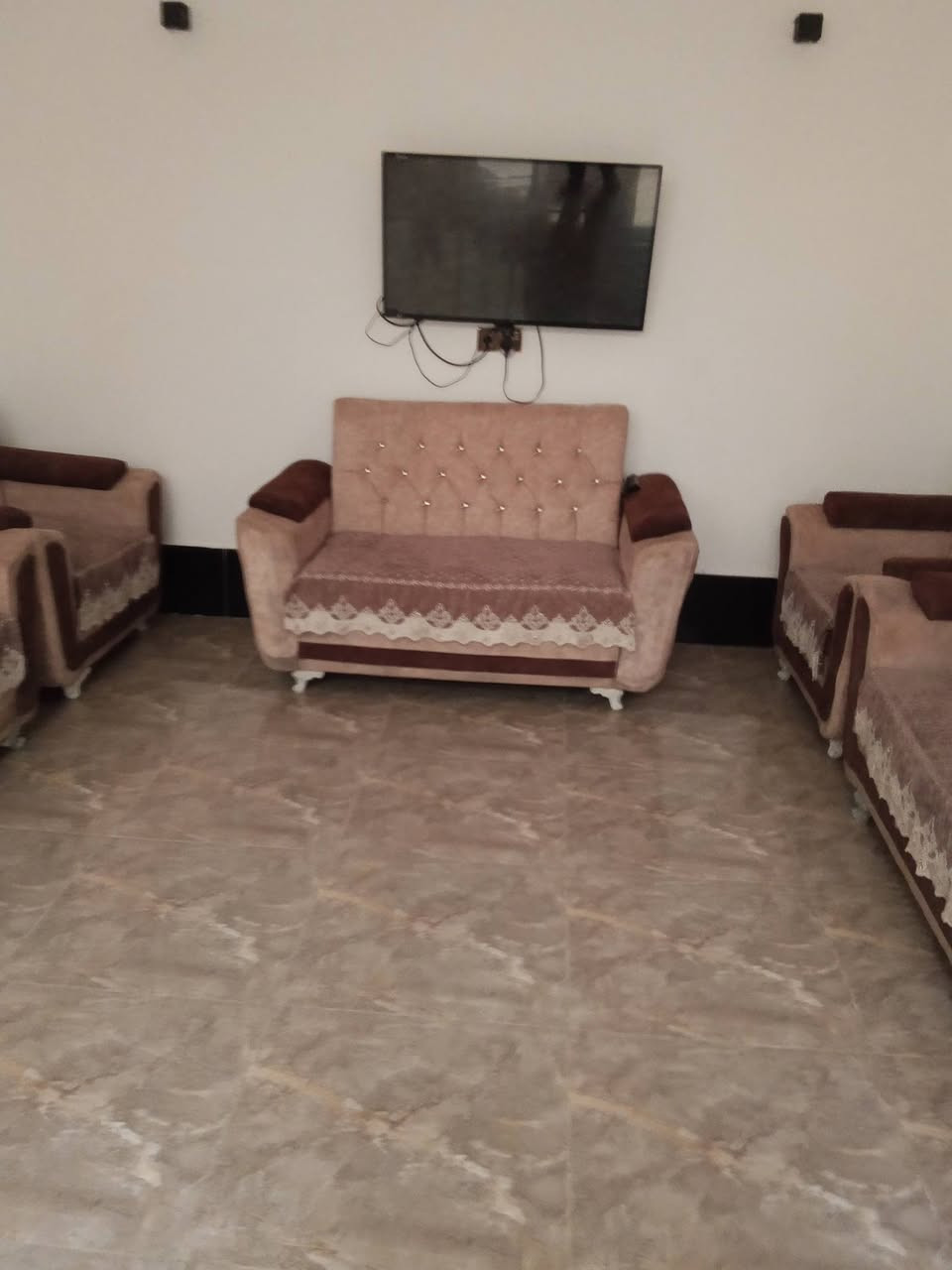من رخصه الادمن تخم جديد تركي نظيف كلش. السعر 250 بي مجال بسيط مكاني بعقوبة ***********
