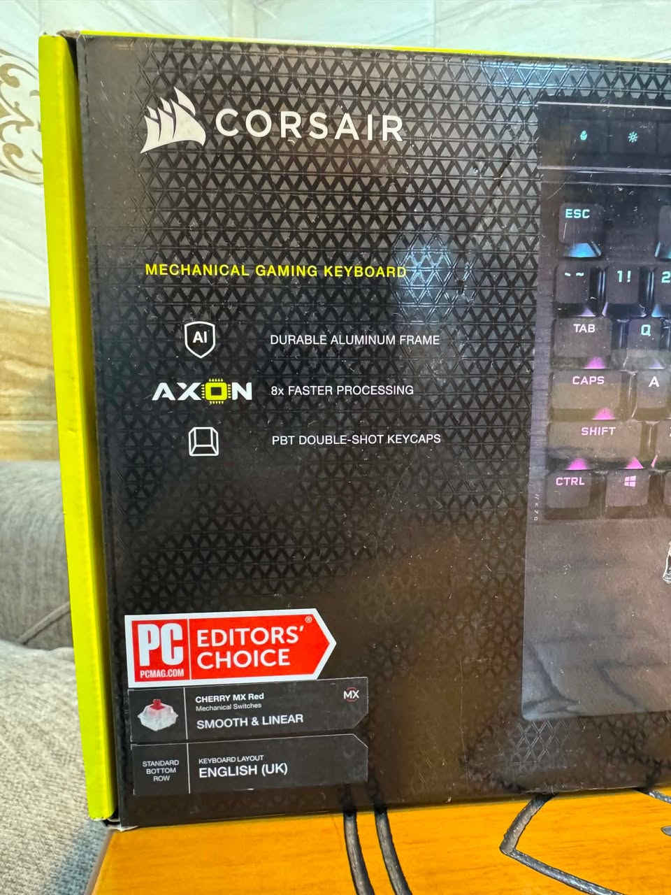 السلام عليكم
كيبورد ماااركة كورسير Corsair K70 RGB PR جديد ريد سويج مع الباد اسفل الكيبورد وهذا الشرح 👇
تستخدم مفاتيح CHERRY MX Red الميكانيكية ذات الحركة الخطية والسلسة لأداء سريع في الألعاب.تتضمن تقنية CORSAIR AXON لمعالجة ونقل المدخلات بسرعة تصل إلى 8 مرات أسرع من لوحات المفاتيح التقليدية.تأتي مزودة بأغطية مفاتيح PBT DOUBLE-SHOT المتينة لضمان مقاومة التآكل والبهتان 
انطونا سعر وبالعافية 🌹


**إذا كنت صاحب هذا الإعلان وتريد حذفه لأي سبب، رجاءا أرسل رسالة إلى الدعم الفني**
