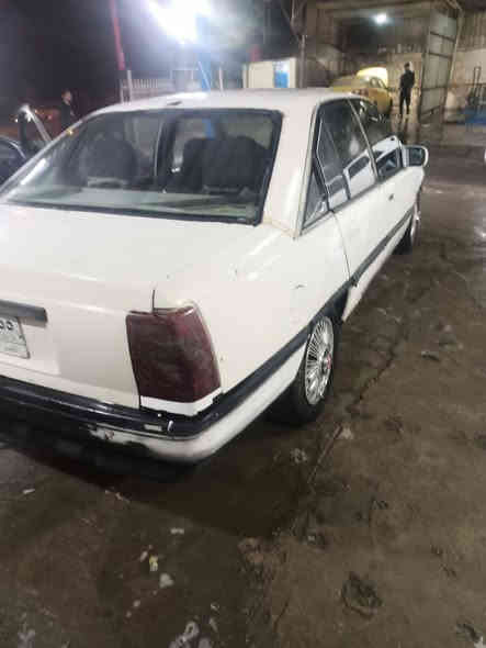 سلام عليكم اوبل موديل 88مكينه 2000 صدر خلفي وامامي كير عادي سنويه مشروع وطني تحويل مباشرالسعر 18 مكاني بغداد الدولعي واي استفسار اتصل *********** واني خادم
