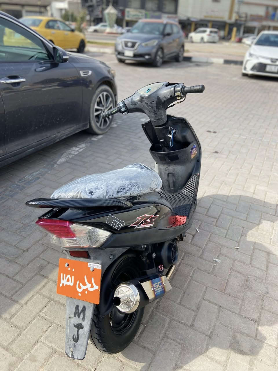 السلام عليكم🍃
ماكس عدله “2008"
للبيع:: مراوس ترهم 
دراجه بوشه ٤٩ بلاد برغي ممفتوح بيها 
دراجه تزويد خارجي بصيط
بيها يدات ان سي واي حمر بس مشادهن 
وبيها قطره دهن 
وبيها كلجات رياضي
وبيها صالنصه سي اس 
كهربائيات كلها شغله نقصها دشلي سلف بس ويشتغل السلف مالتها هسه واكف السلف 
كدامكم الدراجه خير من الله شلعه ومعدل 
العنوان ؛:كربلاء حي الحسين 
الرقم::*********** واتساب فقط 🫡
