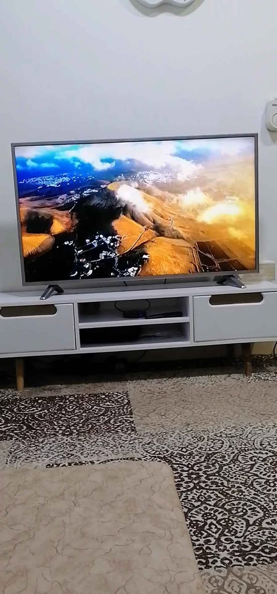 مارکه ی MASER
شاشه 50
سمارته 
زور بیعه یب و به شه رت 
دیقه ی زور جوانه فول HD
به س یوتوبی ایش ناکات 
گؤگل و که نالی ناوخویشی تیایه اتوانی به رنامه یش دا به زینی
نرخی 180 هه زار سلیمانی 
*********** السليمانية, العراق
