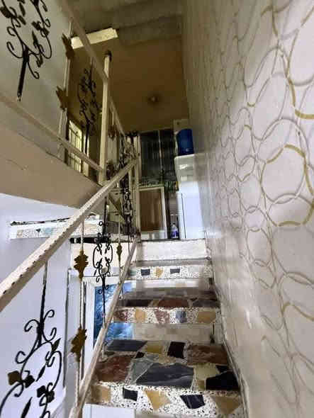 بيت مساحة ٤٥مترواجهي ٥وربع ٨طابقين ونص العنوان النعيرية يم حسينية الزهراء رقم الموبايل *********** السعر ١٣٠ بية مجال بناء حديثة
