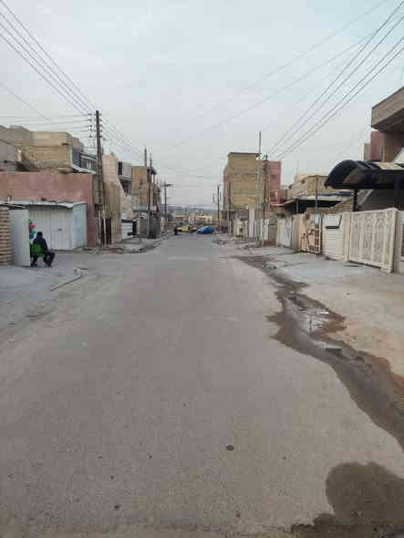 دار للبيع 
المساحة 200 متر بناء قديم 
الوجه 8 نزال 25
العنوان ضابط الشهداء شارع المضخة الثاني 
قريب جداً من الشارع الرئيسي 
الاستفسار ***********
