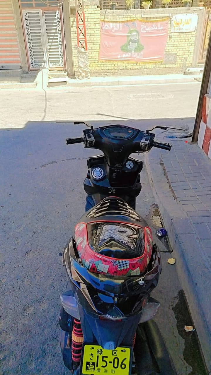 دراجه جيتي ار مكفوله جديده برغي ماا مفتوح بيه ماشيه 7الف   دشبول 3الوان قبل شهرين  نازله الدراجه رمبه جديده زيرو سعره 1300وبيه مجال قليل حك الجيه رقم الهاتف ‏‪***********‬‏
