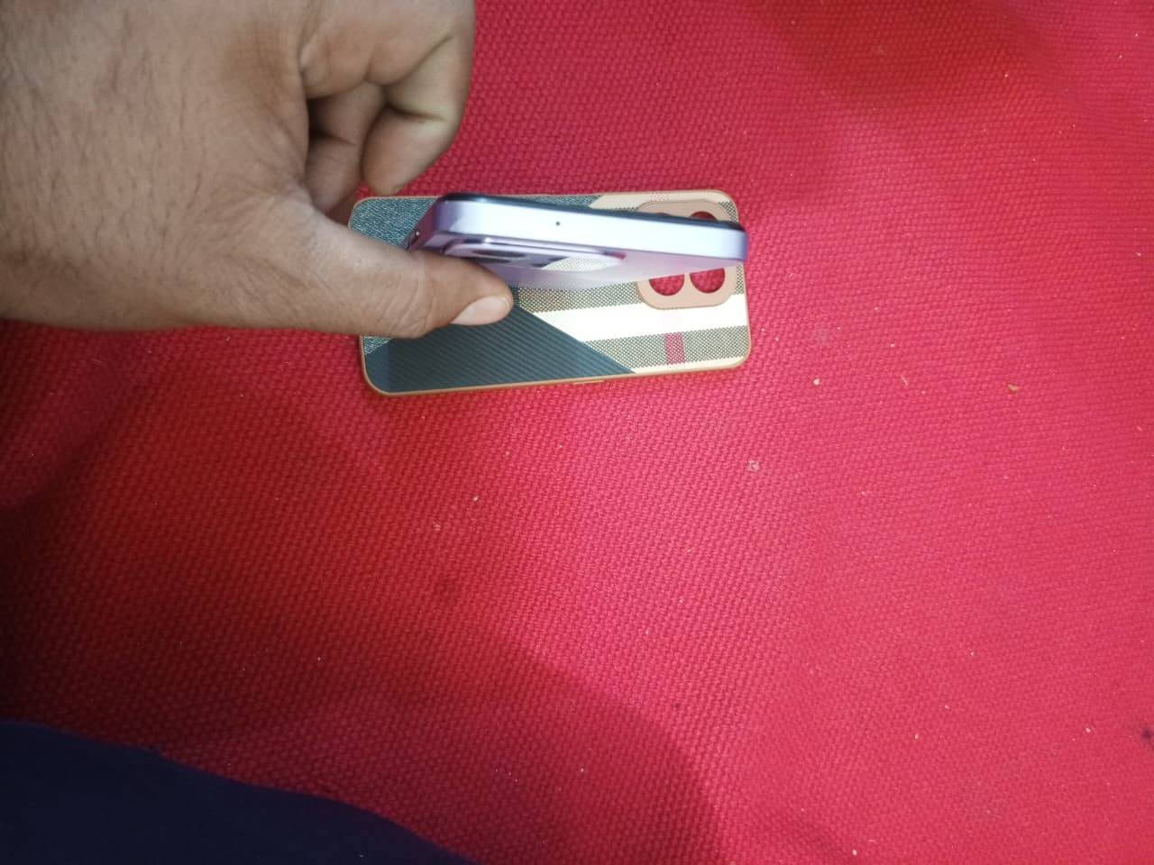 سلام عليكم اسم الجهاز هونر اكس 6 جهاز نظيف ما شاء الله عليه شحنه تمام نظافه الجهاز 90% 100سعر جهاز 150وبي مجال ذاكره جهاز256 شراي تصل على هاذه رقم ***********
