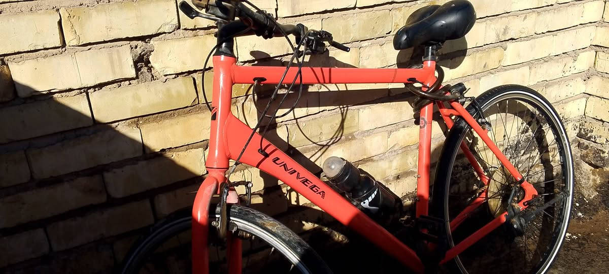 دراجه ألمنيوم خفيفة الوزن للبيع الاتصال على ***********وتس اب
