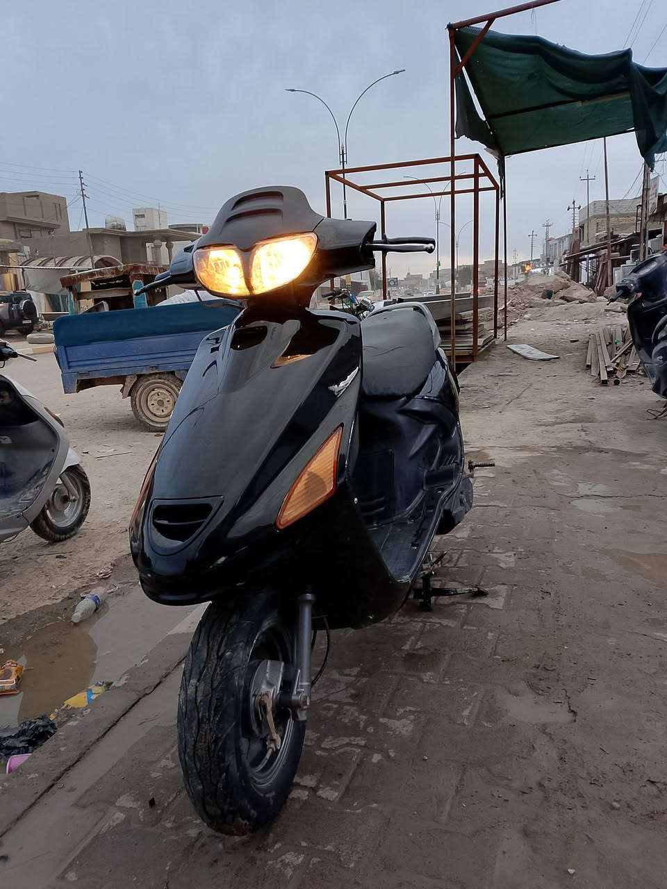 فراشه للبيع
دراجه شغاله سلف هندر كهربائيات
 كلها شغاله الدراجه كلها بلاد ما نقصها
شي سعرها جوه السوك مناسب
الديوانيه ***********
