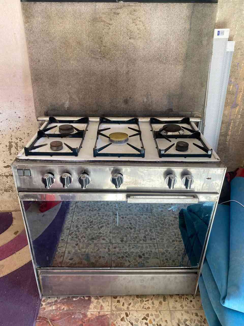 طباخات بأحجام مختلفة وأسعار مناسبة كل طباخ وسعرة ويوجد أيضاً اغراض مستخدمة أو تشرفونة المحل بالتضحية نهاية شارع العلوة القديمة مقابل اسواق حسين الركابي او الاتصال على الرقم ***********
يوجد فيه واتساب
