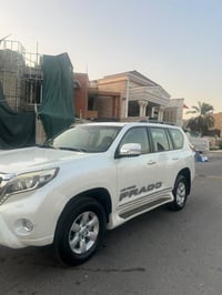 برادو2014 vx السياره فول فتحه وبصمه وثلاجه ستيرن كهربائي اناره داخليه ...