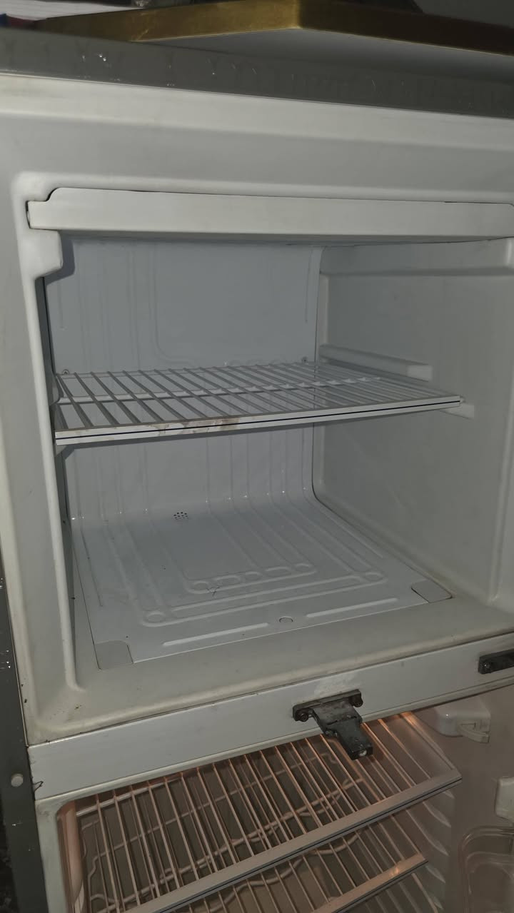 ثلاجه نضافه ١٠٠% شغاله كلشي ما بيها مستخدمه ايام وبعدها بجيسها سعرها 150
سعر جديده مثلها ب٢٥٠

https://chat.whatsapp.com/DYPzD1iJcK9DFqNZ1FFL9P


**إذا كنت صاحب هذا الإعلان وتريد حذفه لأي سبب، رجاءا أرسل رسالة إلى الدعم الفني**