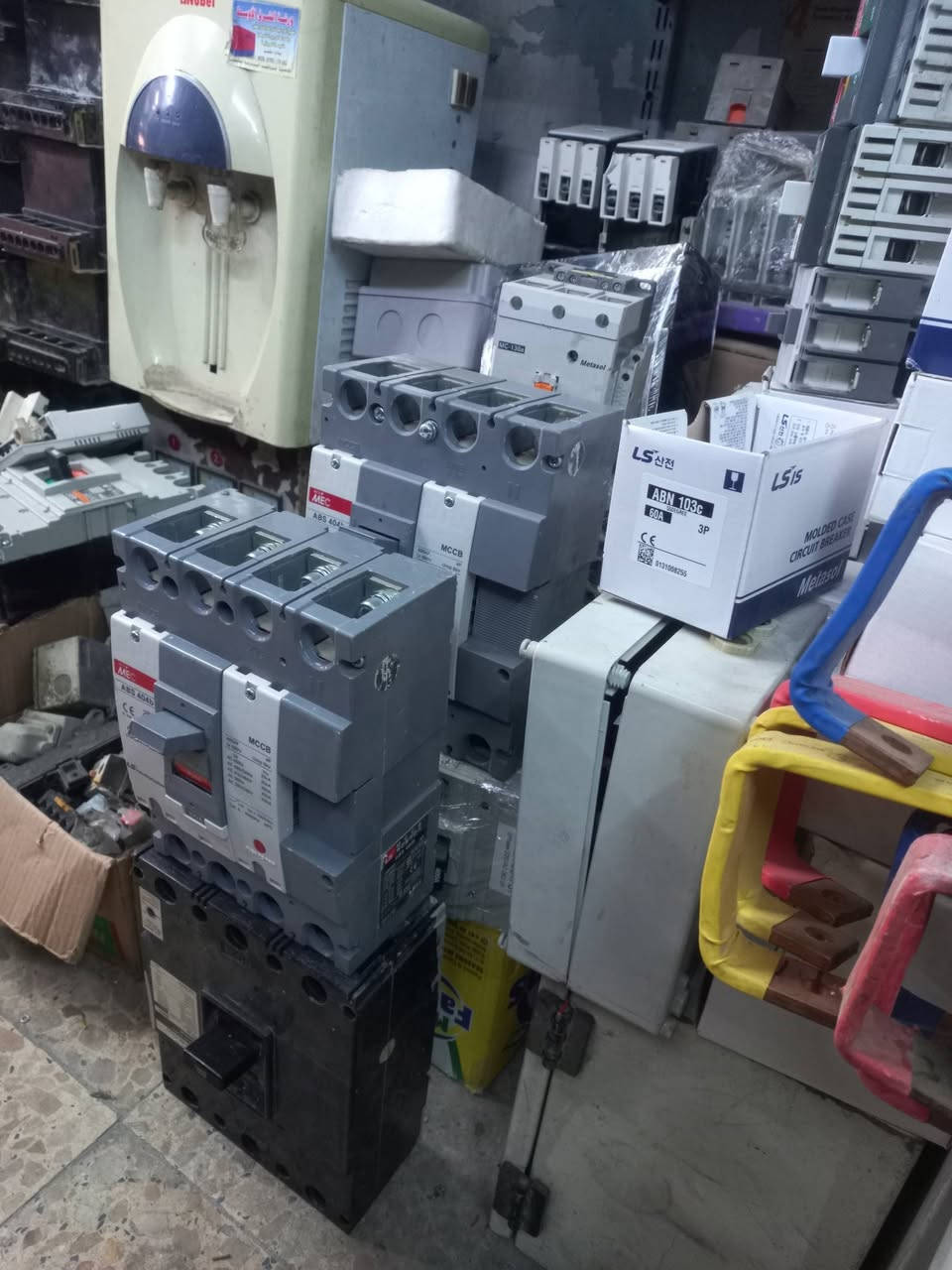 ورشه الشرق الأوسط لتصنيع البوردات الكهربائيه كافه بغداد ***********
