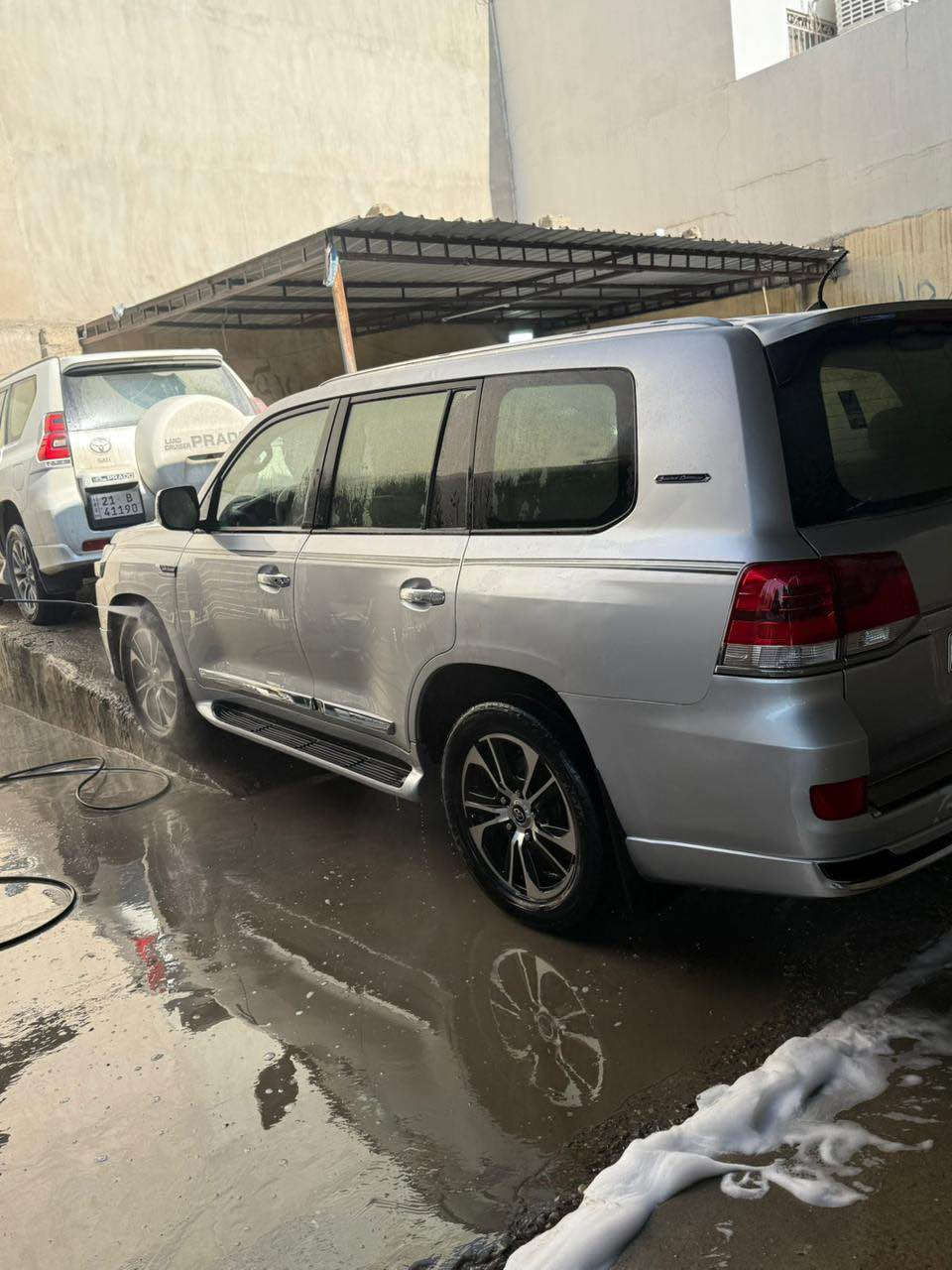 جكساره موديل 2011 محدث 2021
لون سلفر كير ومحرك شرط 
محرك V8 كاز ديزل D4توربو ما مفتوح 
سياره بدون ضرر صبغ حيزام للجماليه 
شاشه كاميرا مواصفاته معروفه 
حصه كاز بي سياره رقم اربيل  بسمنه شرط 
تحويل وغرامه 
وسعر مناسب جدا 
خابر وتدلل 
*********** Singapore
