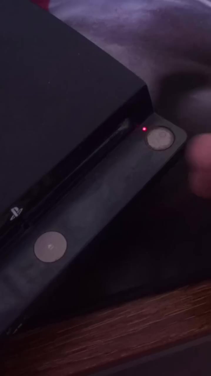 سلام عليكم 

بلي 3 سلم (عاطل) 

نوع العطل كرت شاشة

سعرة 25 الف وقابل للتفاوض

يوجد توصيل لجميع محافظات العراق 

تواصل على خاص 
او 
عن طريق واتس اب
***********
